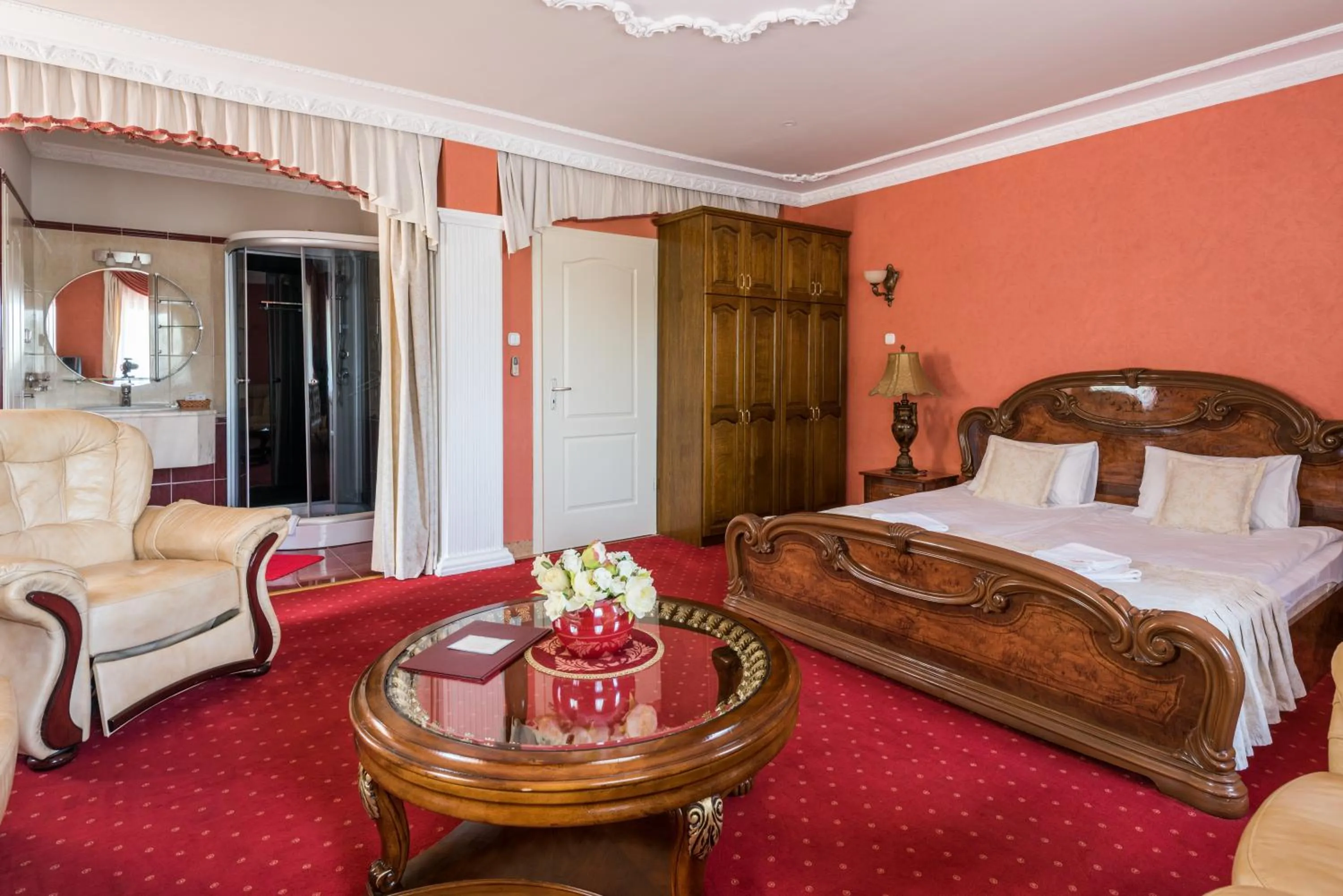 Bed in Hotel Bíbic és Tüskevár Étterem és Horgásztó