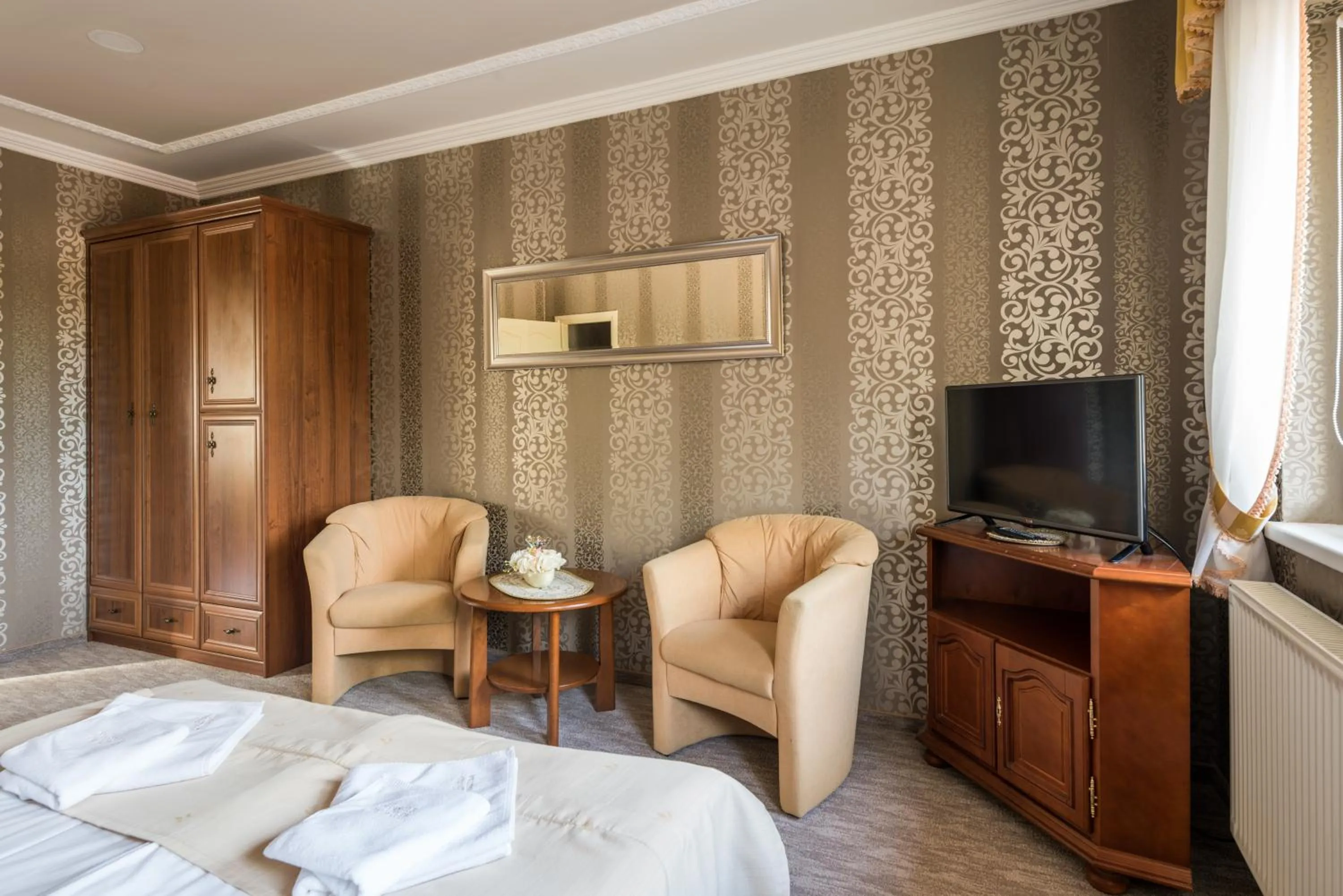 Bed in Hotel Bíbic és Tüskevár Étterem és Horgásztó