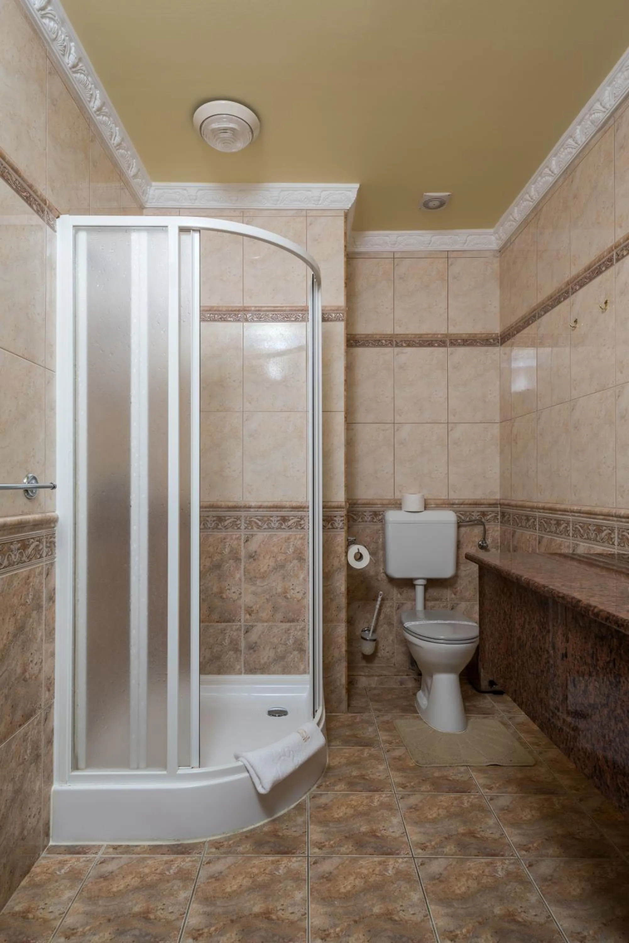 Hotel Bíbic és Tüskevár Étterem és Horgásztó