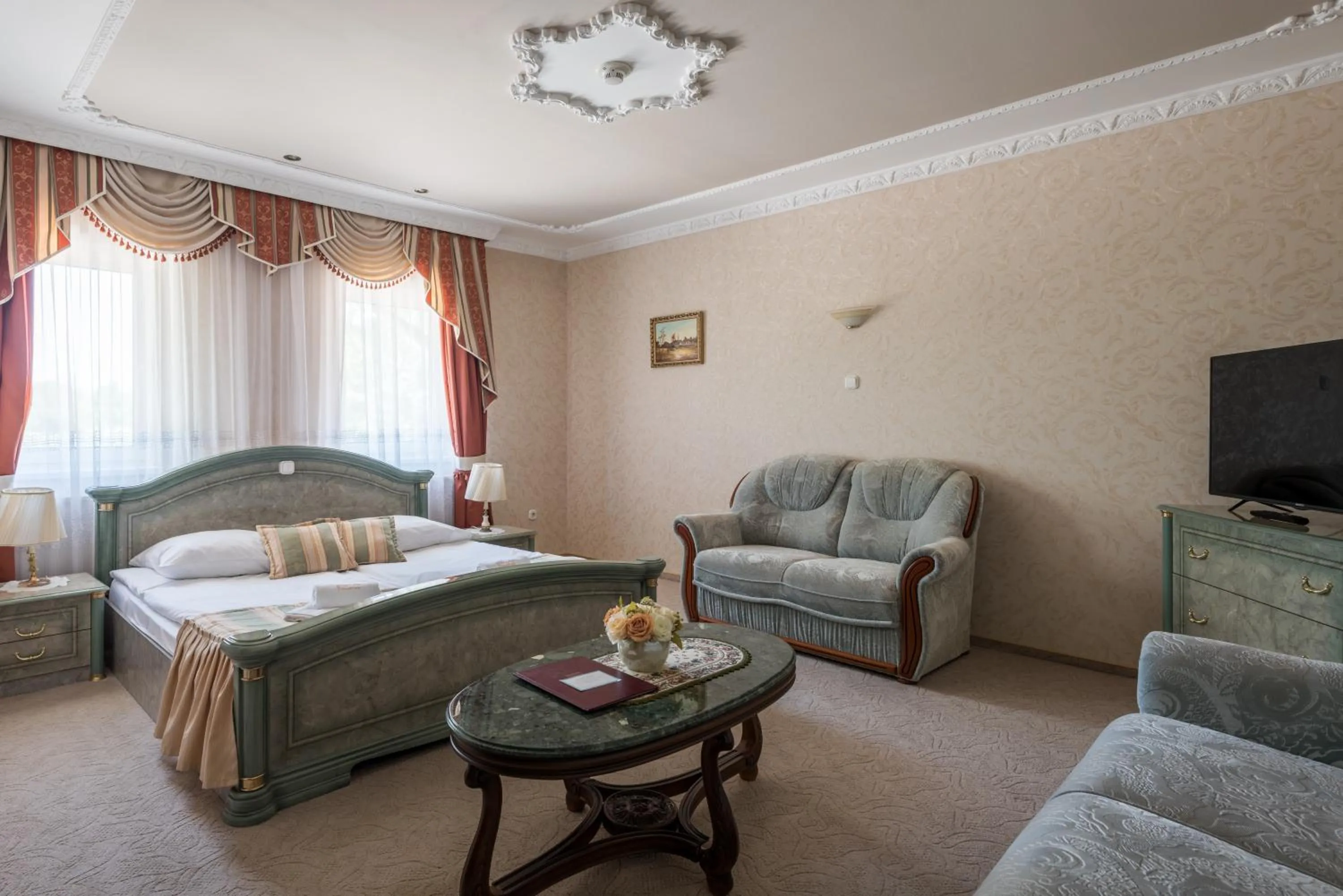 Bed in Hotel Bíbic és Tüskevár Étterem és Horgásztó