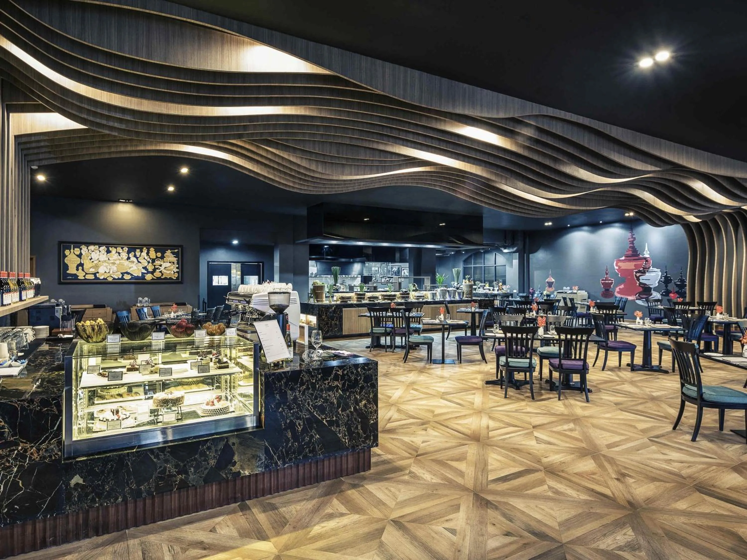 Restaurant/places to eat in Mercure Yangon Kaba Aye