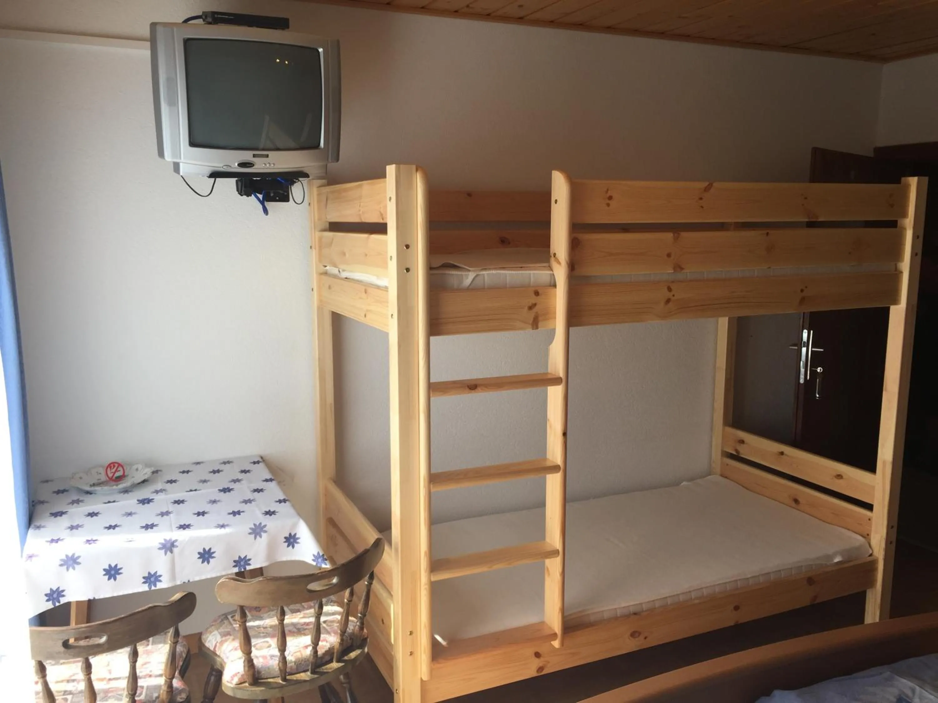 bunk bed, Bed in Haus Heimo