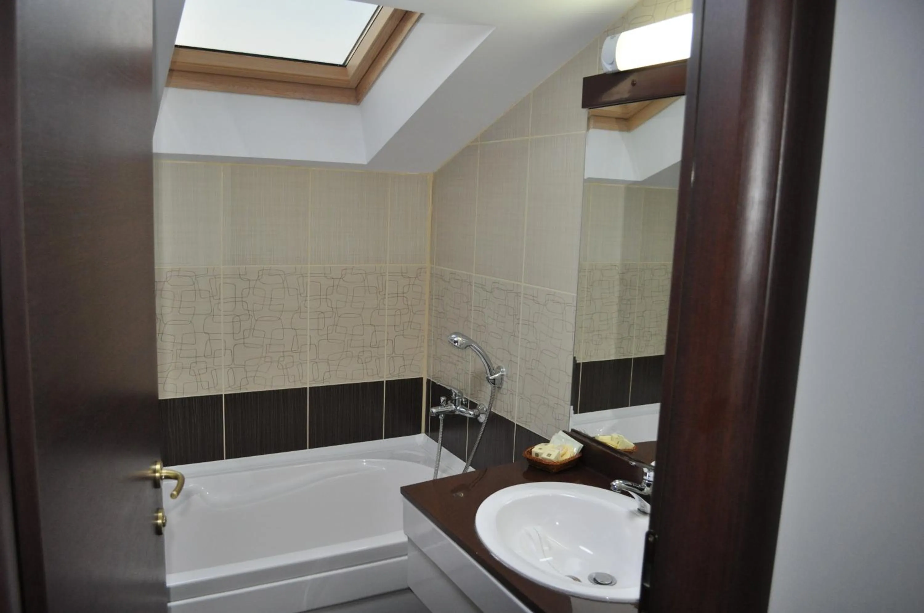 Bathroom in Hotel Valea cu Pesti