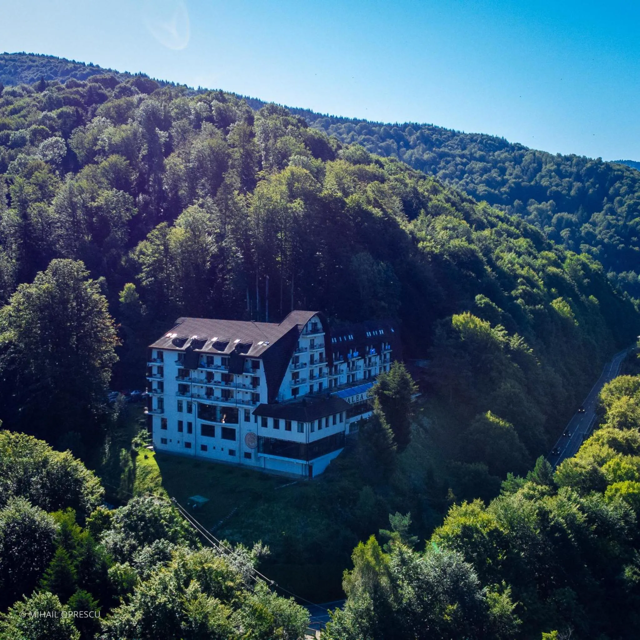 Property building in Hotel Valea cu Pesti