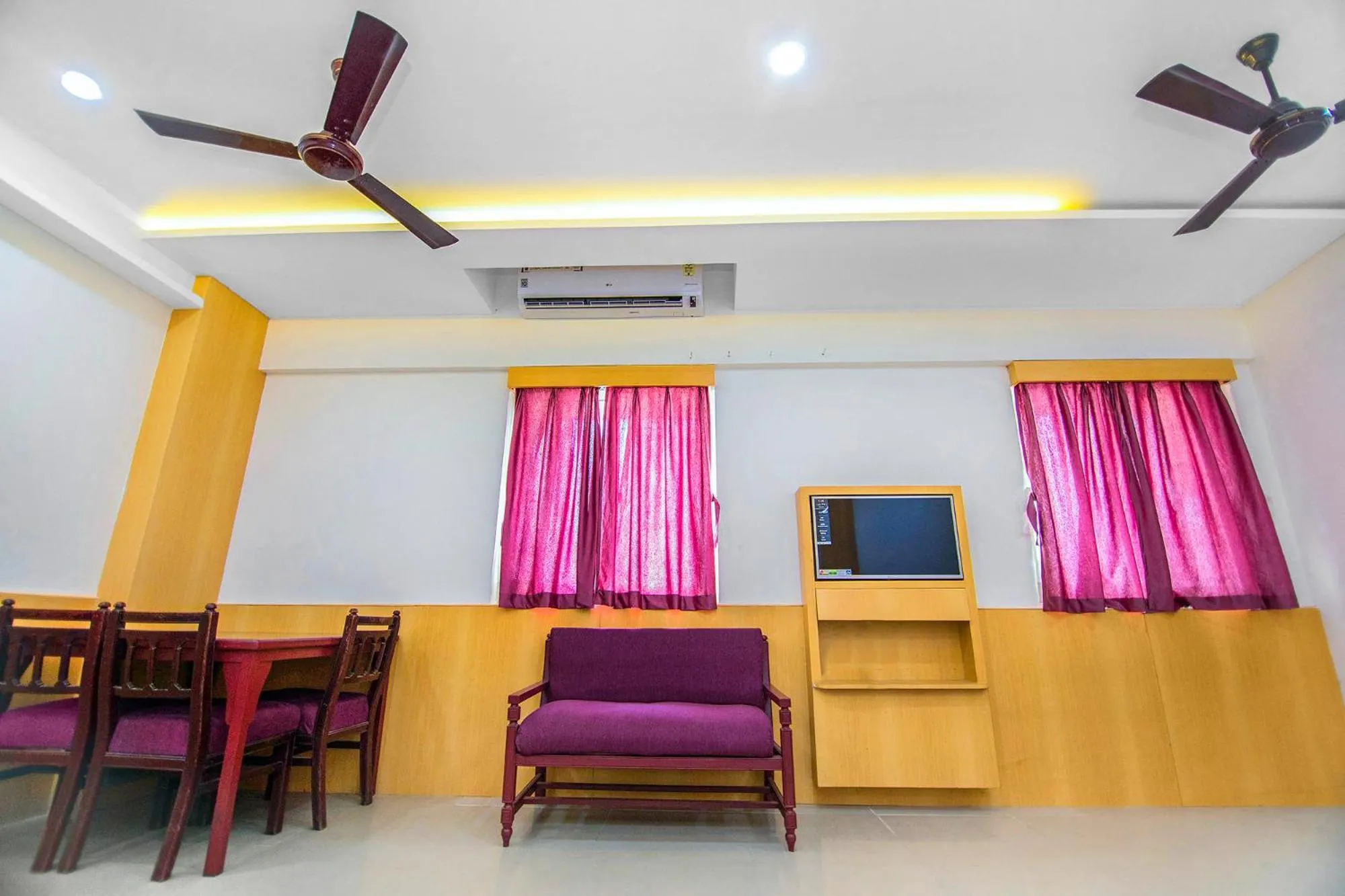 Bedroom in FabExpress Picnic Plaza Mylapore