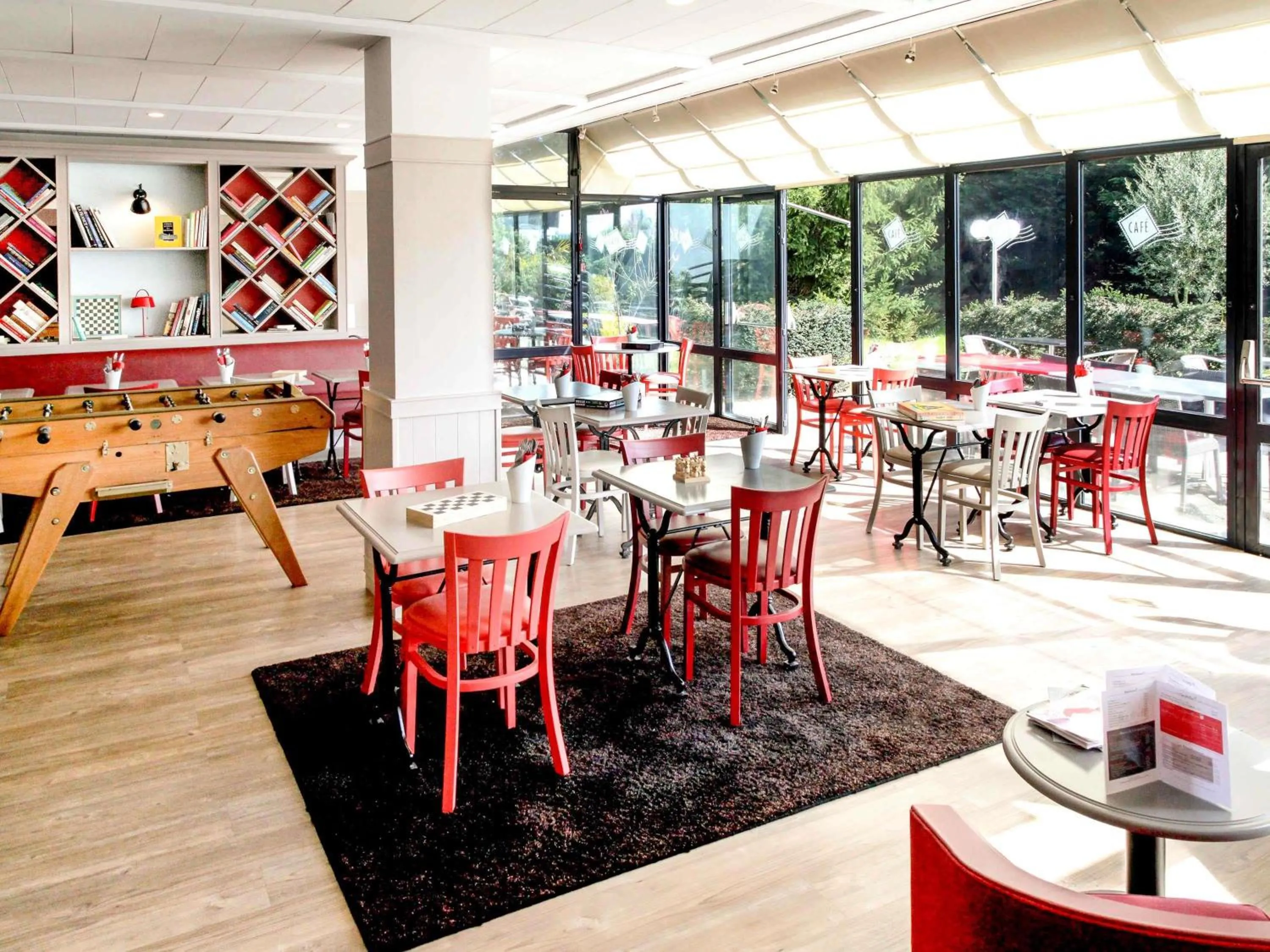 Restaurant/places to eat in Ibis Nantes la Beaujoire Parc Expo