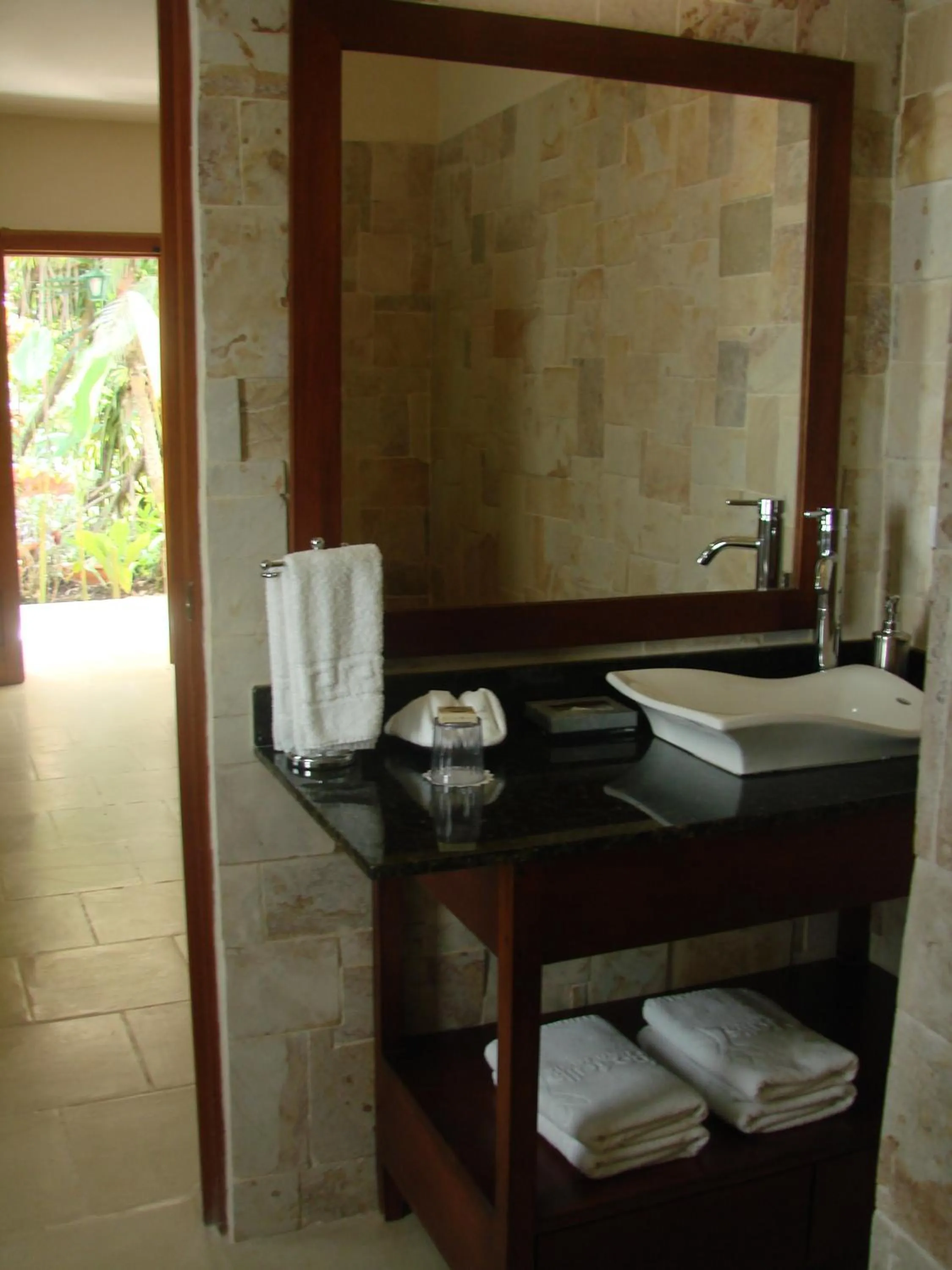 Bathroom in The Falls at Manuel Antonio