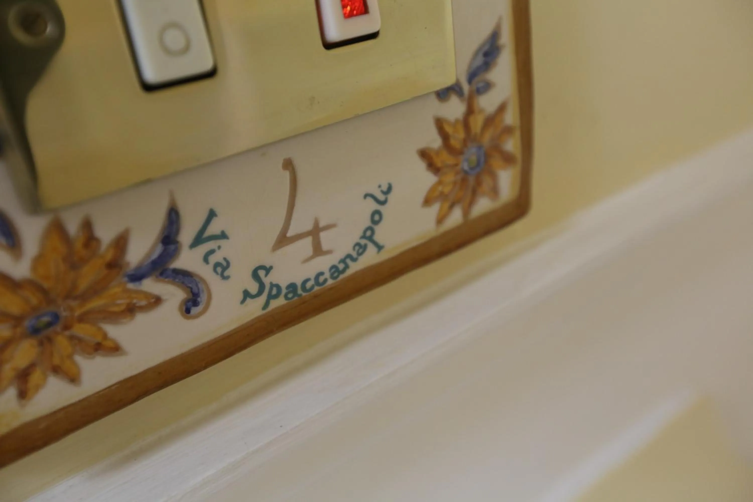 Decorative detail in Santa Lucia 50