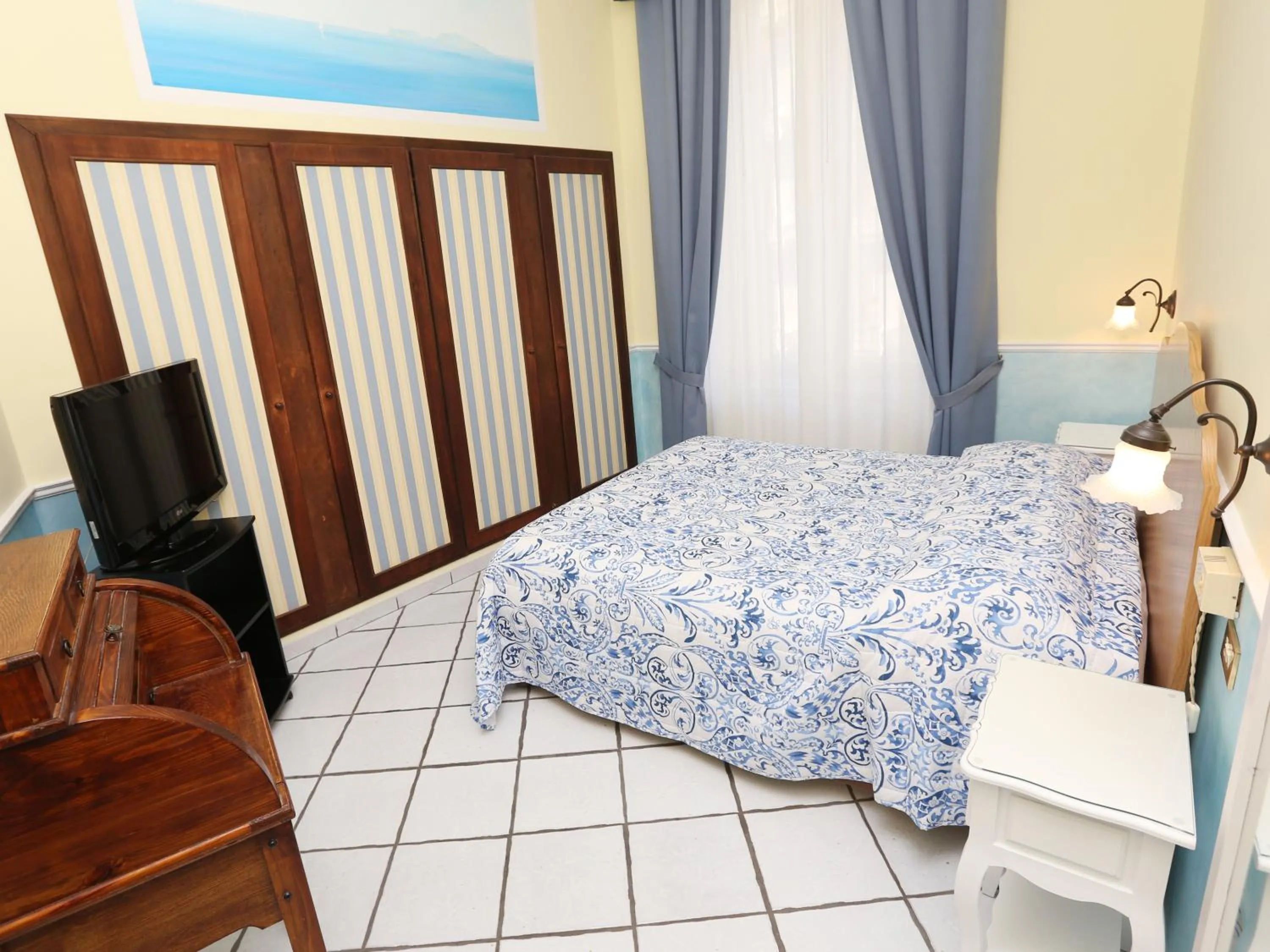 Bed in Santa Lucia 50