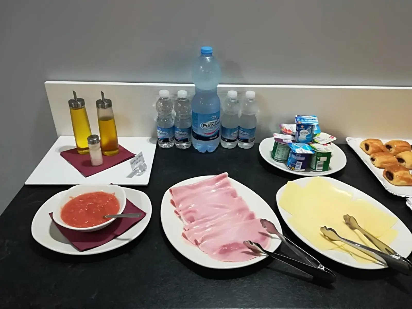 Food and drinks in Hotel Río Asón