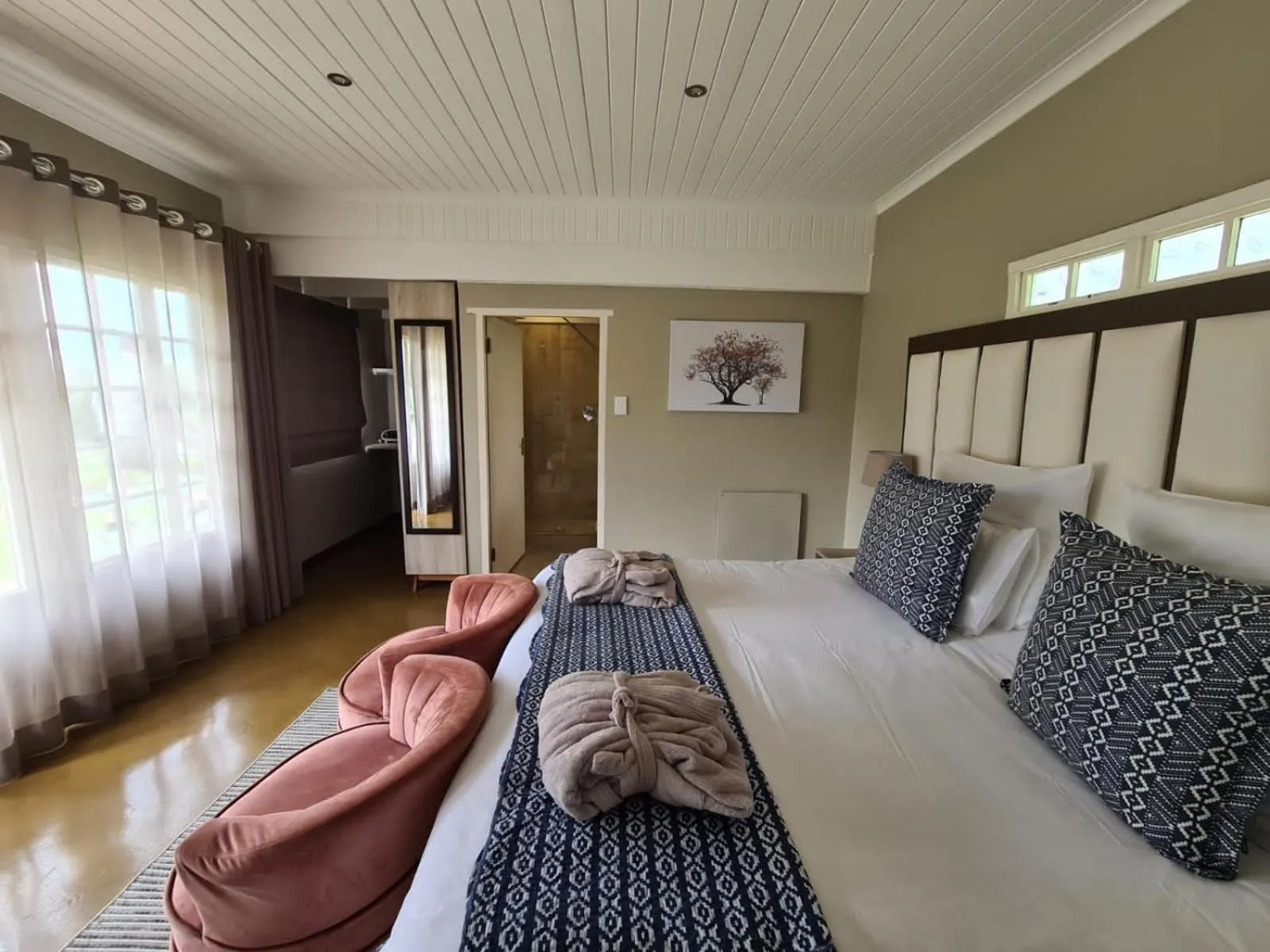 Bed in Mount Shekinah Country Hotel