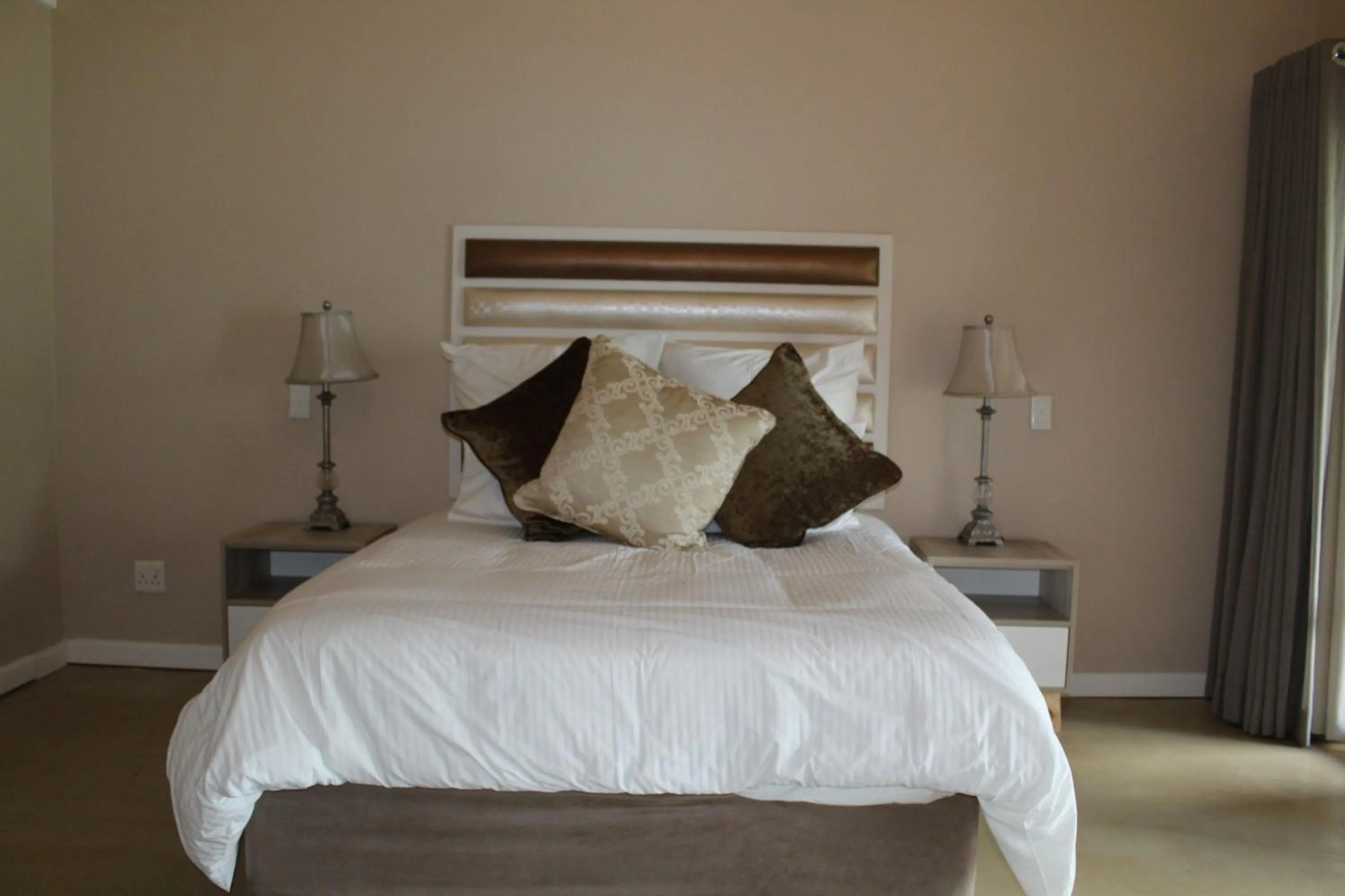 Bed in Mount Shekinah Country Hotel