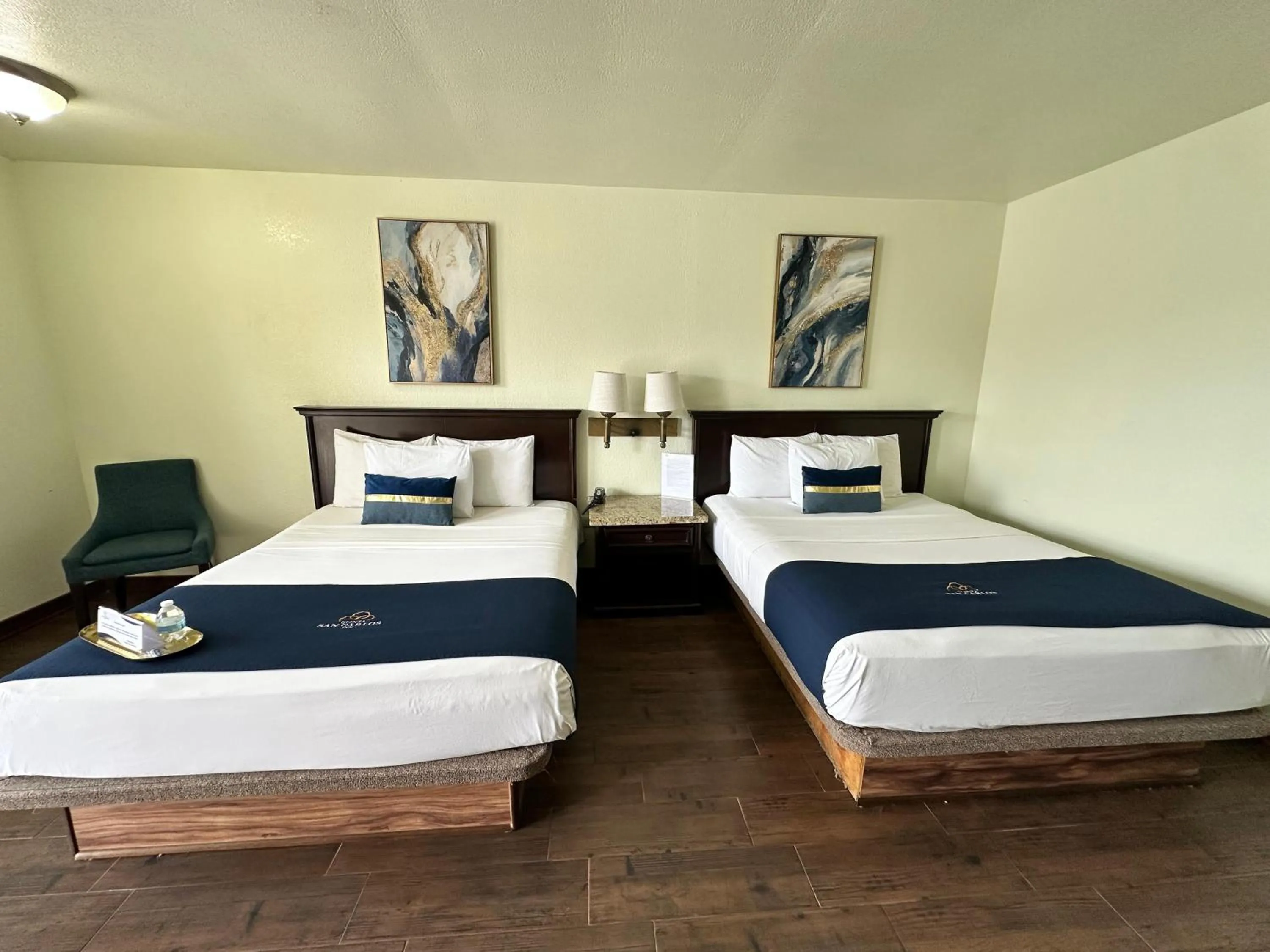 Bed in Hotel Quinta San Carlos Inn