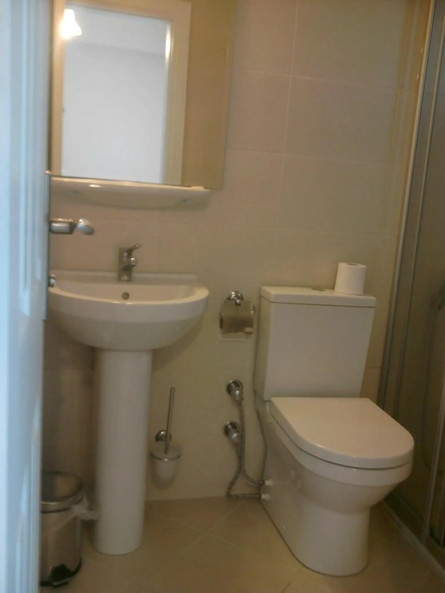 Toilet in Melaike Hotel