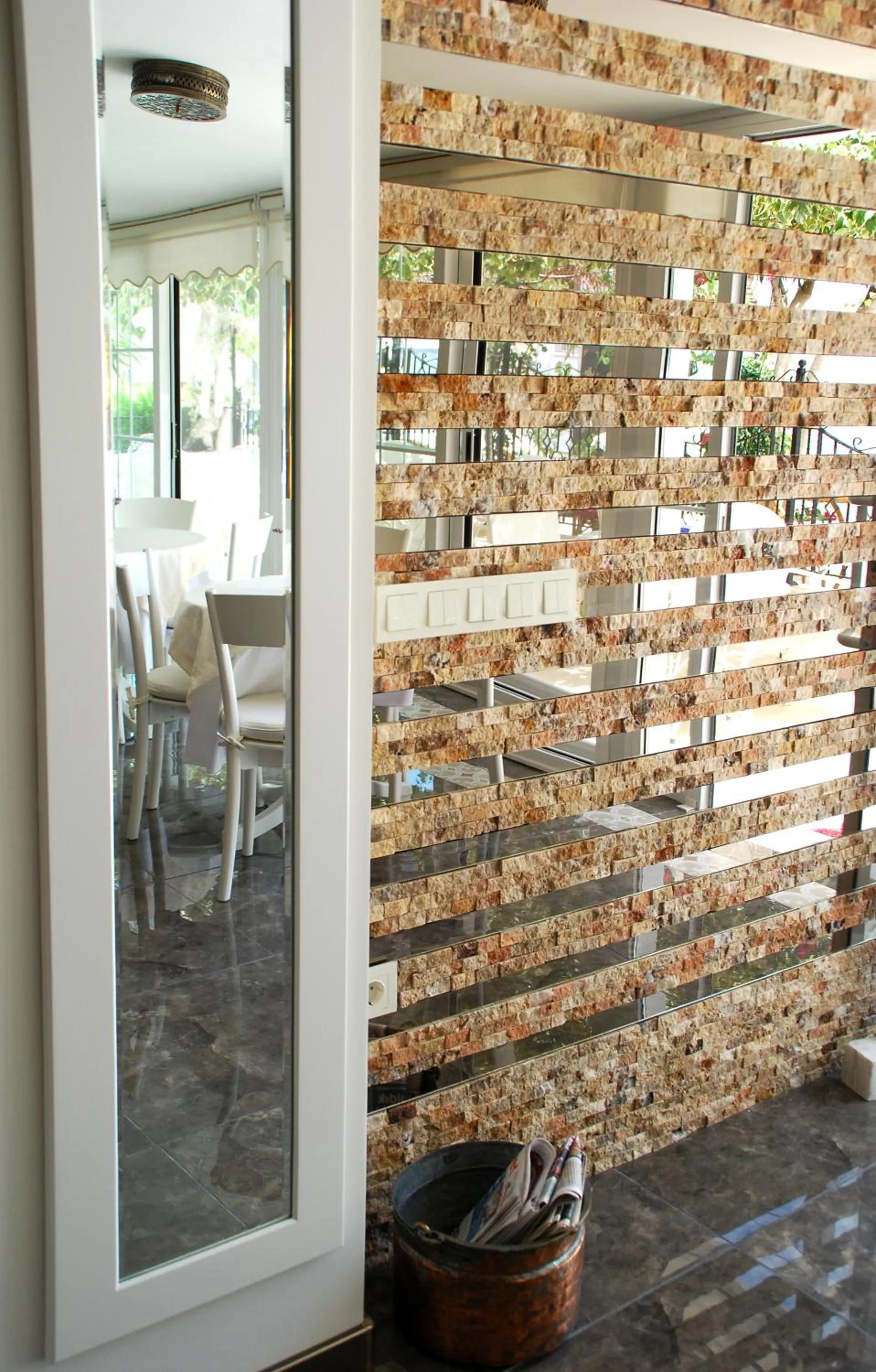 Decorative detail in Melaike Hotel