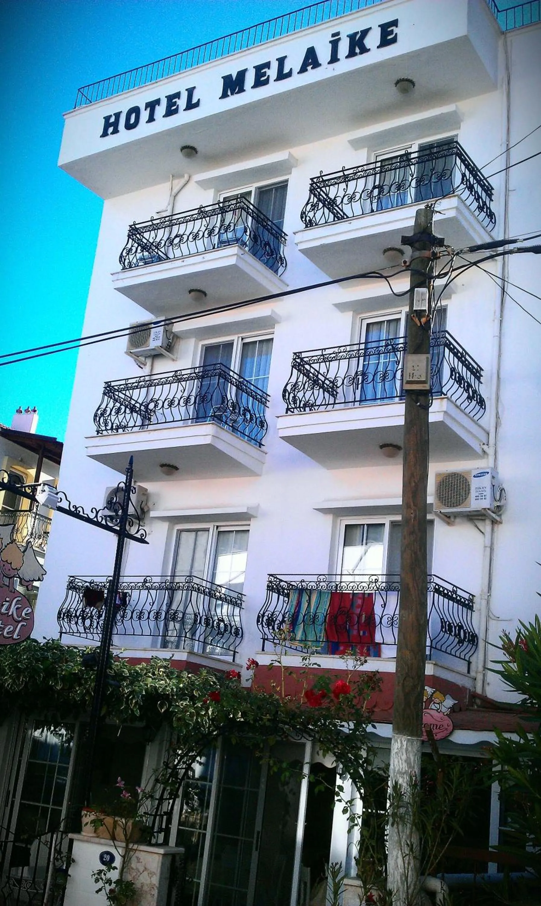 Property building in Melaike Hotel