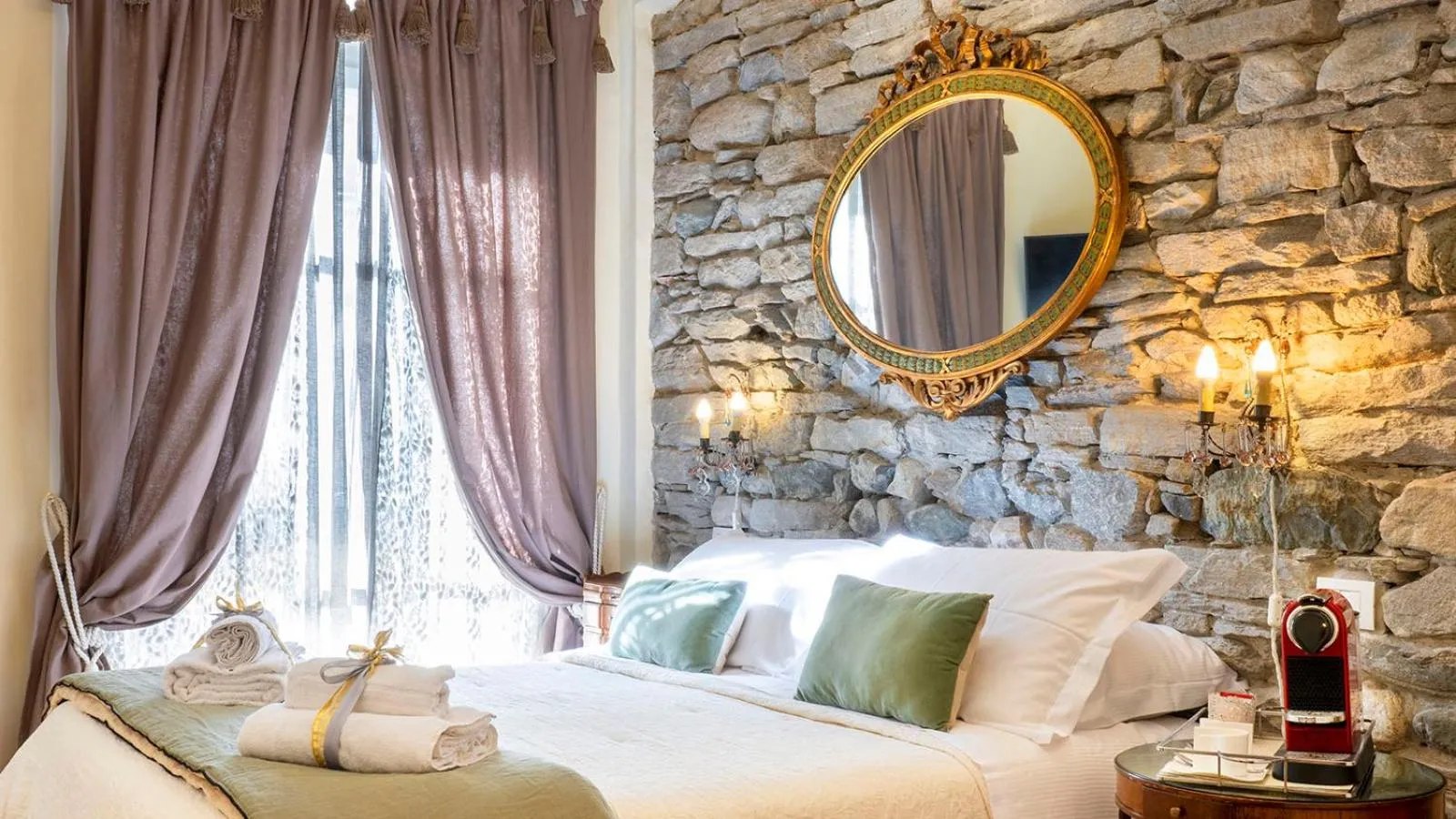 Bed in Residence Briona