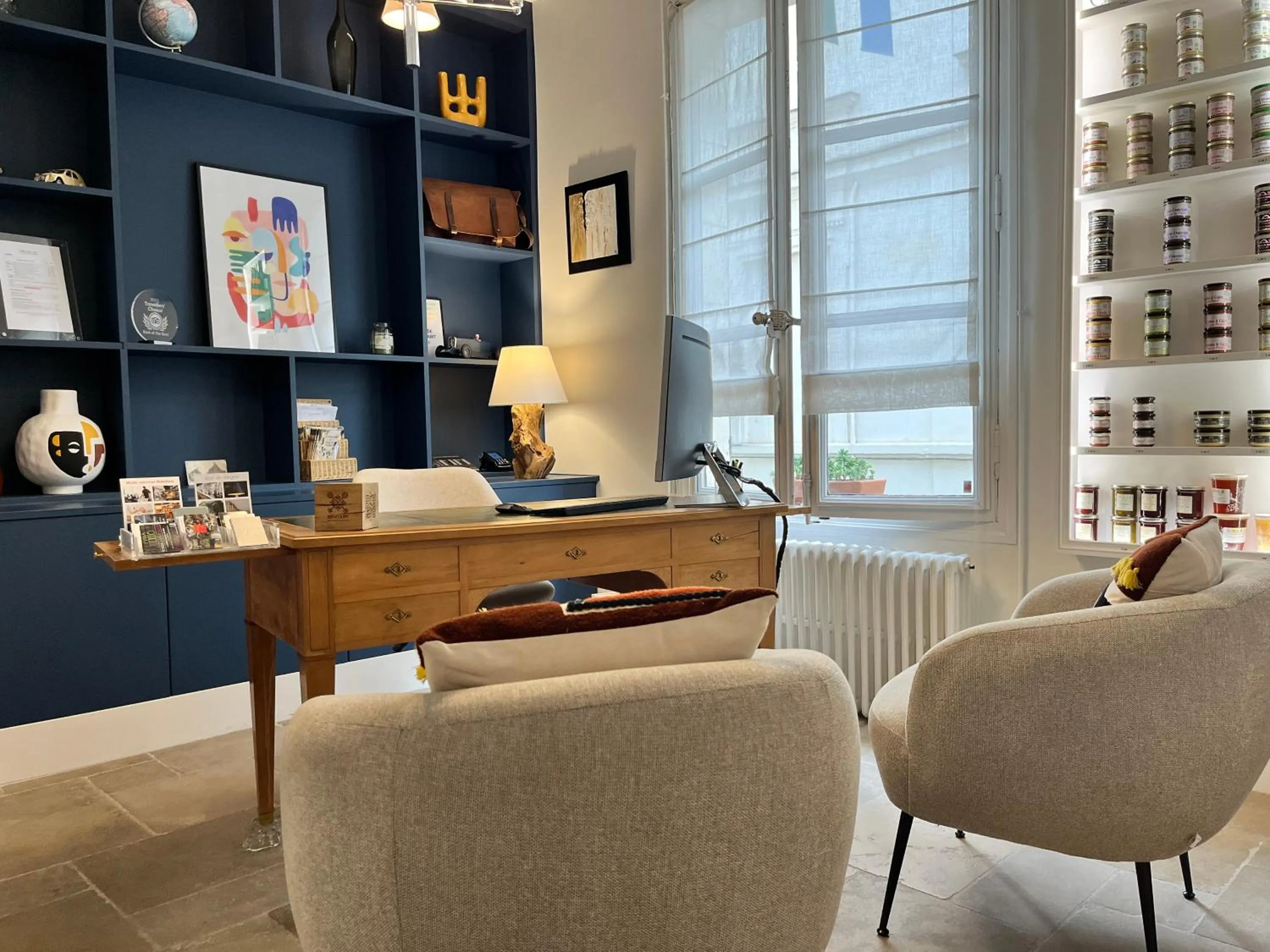 Lobby or reception in Hôtel de Biencourt