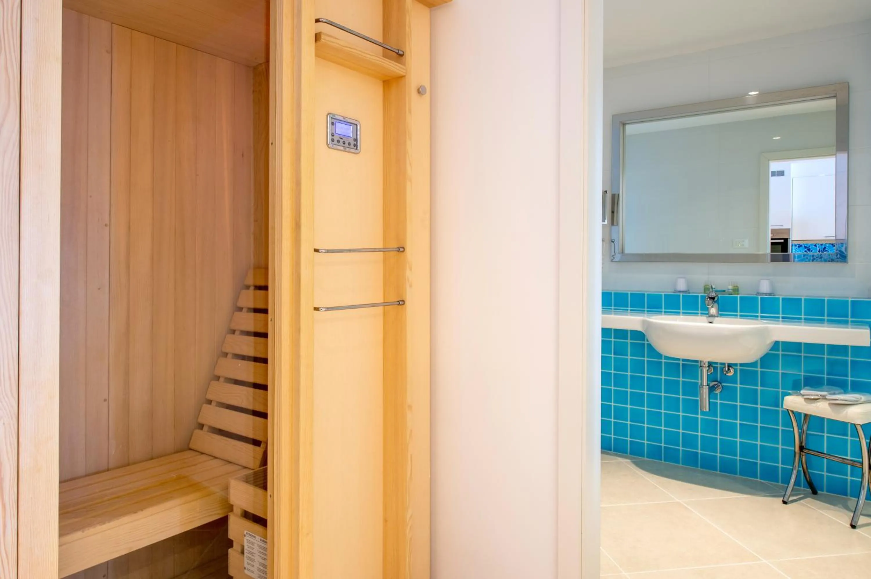 Bathroom in Piccolo Grand Hotel