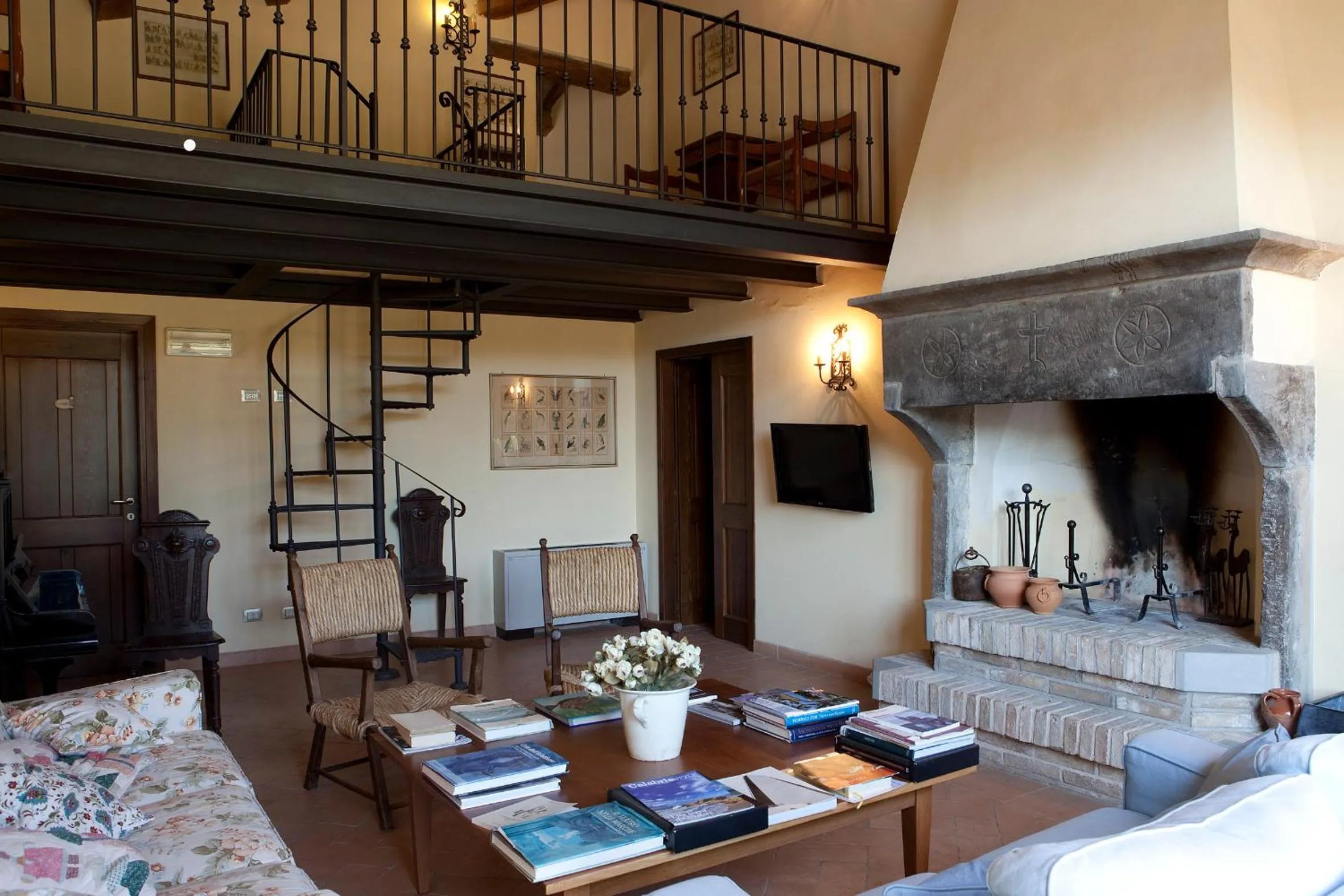 Communal lounge/ TV room in Parco Ducale Country House