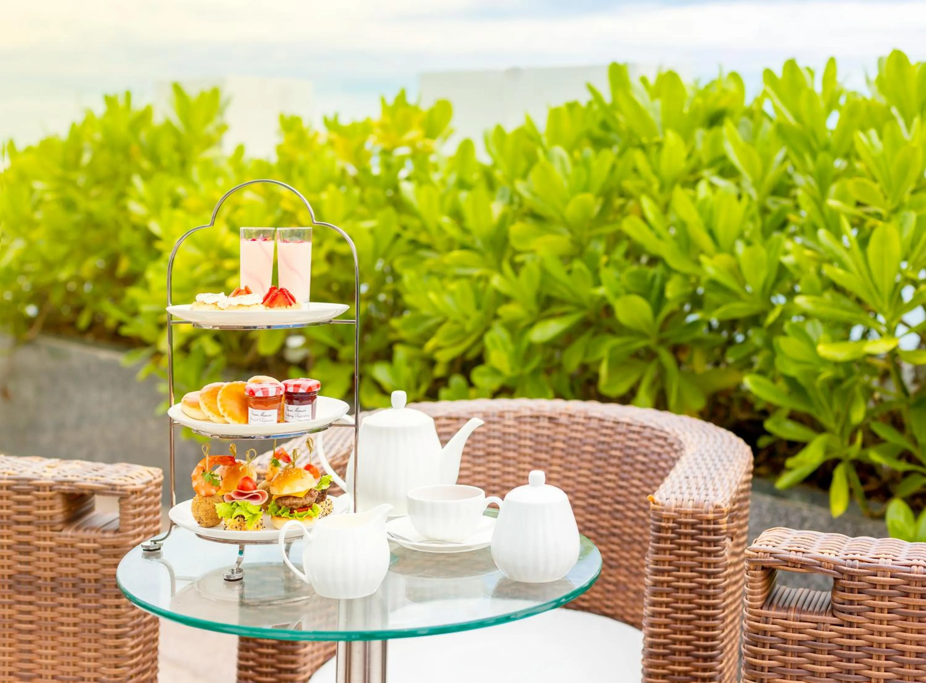 Food and drinks in HAIAN Beach Hotel & Spa