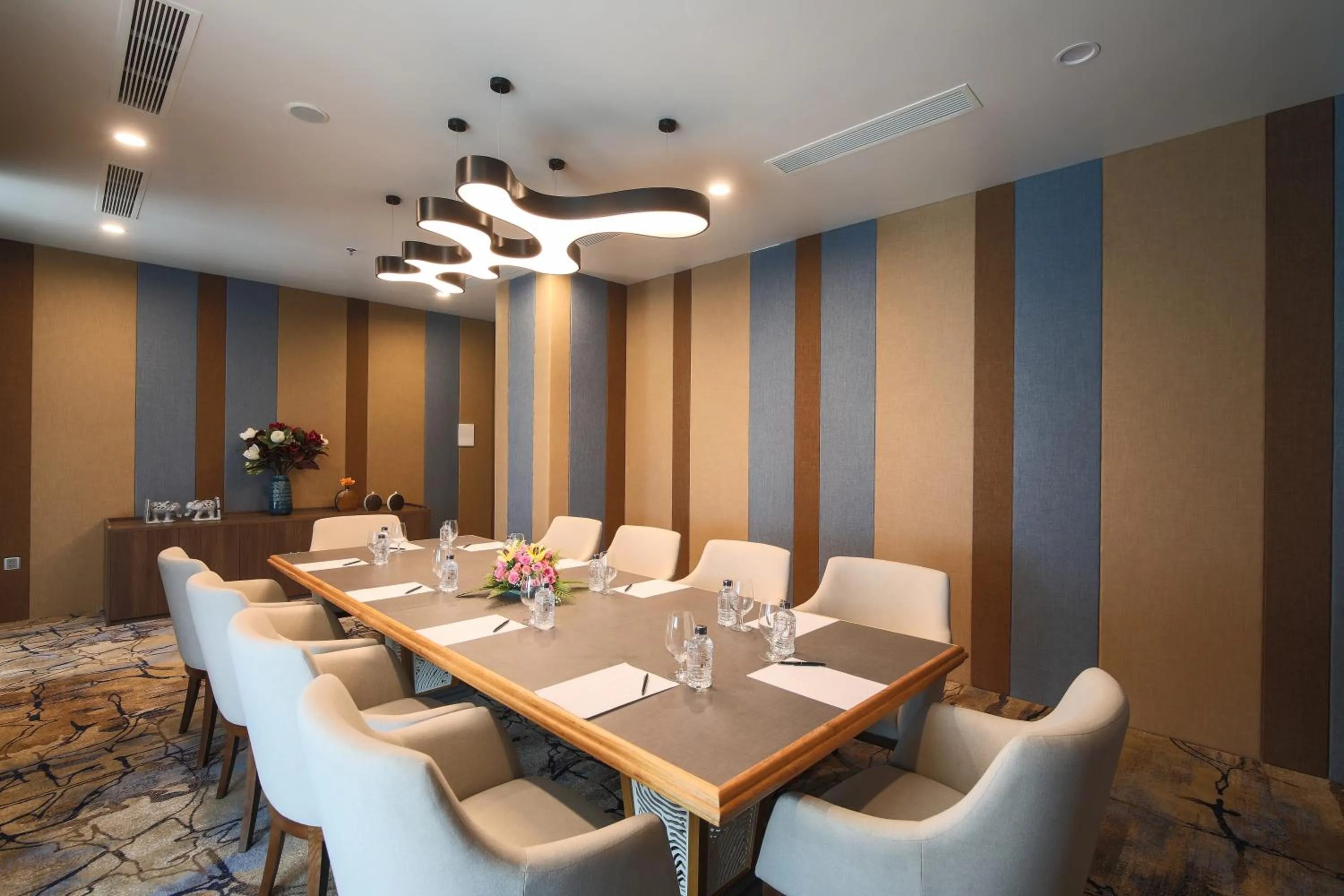 Banquet/Function facilities in HAIAN Beach Hotel & Spa