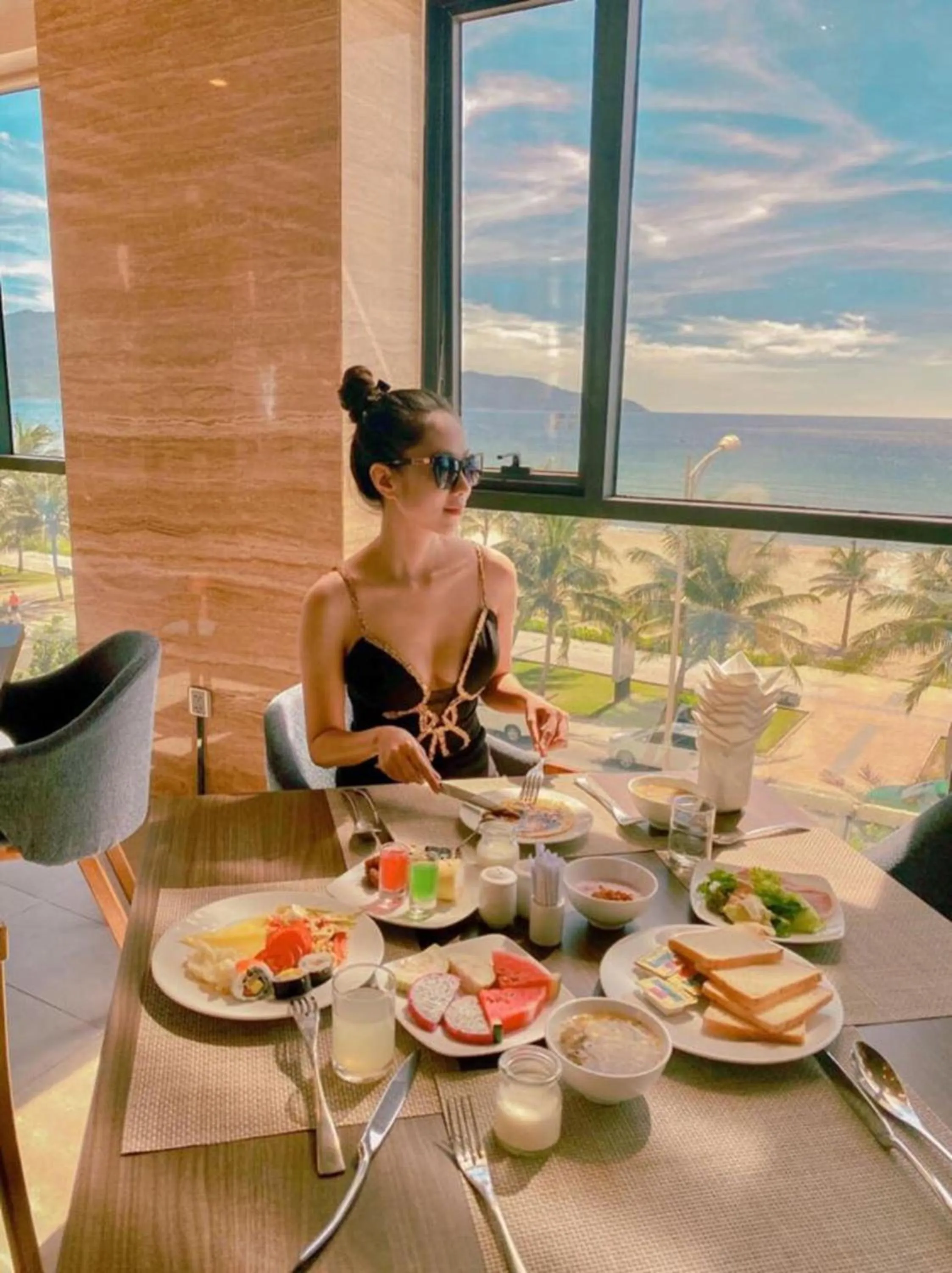 Restaurant/places to eat in HAIAN Beach Hotel & Spa