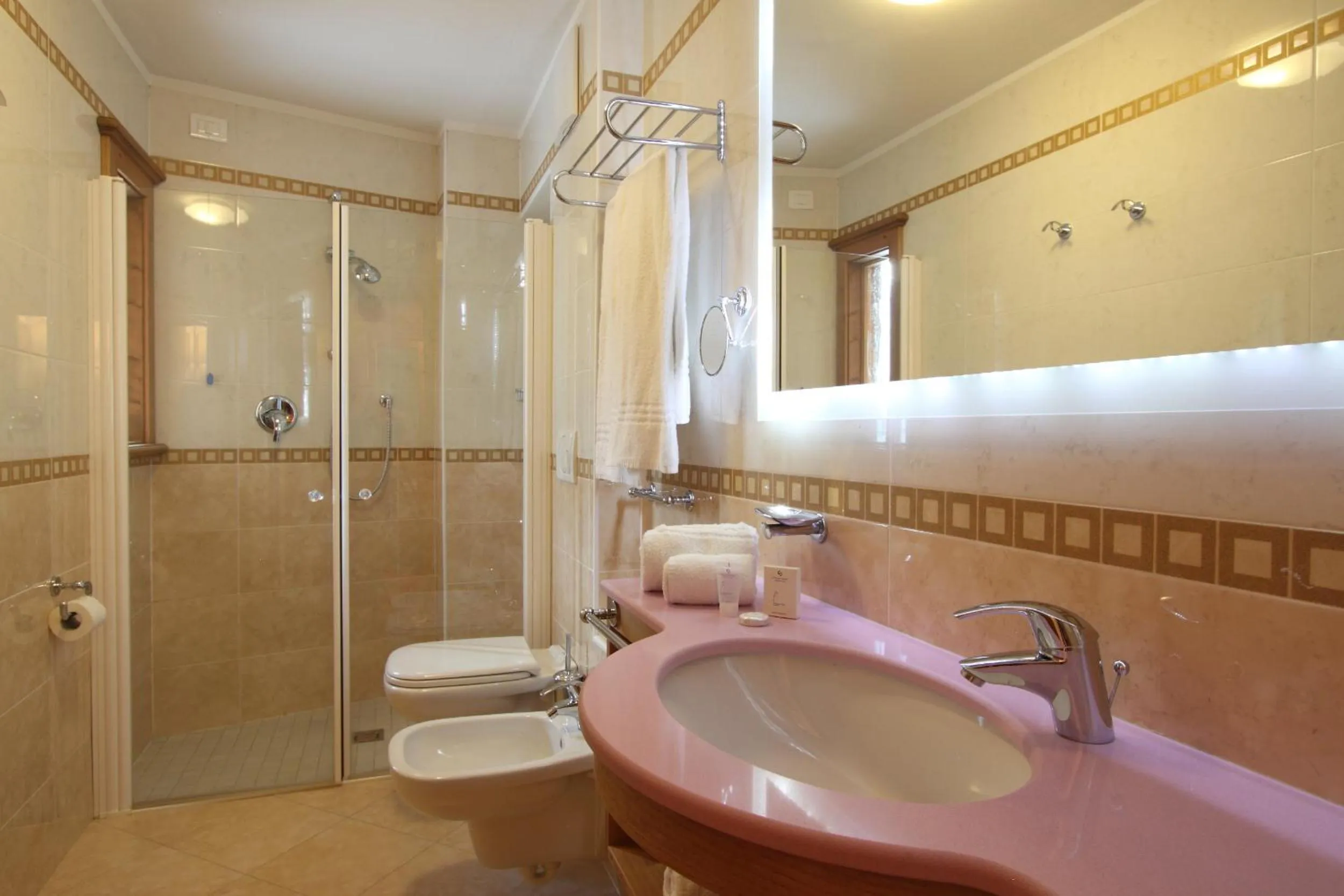 Bathroom in Hotel Fanes Suite & Spa