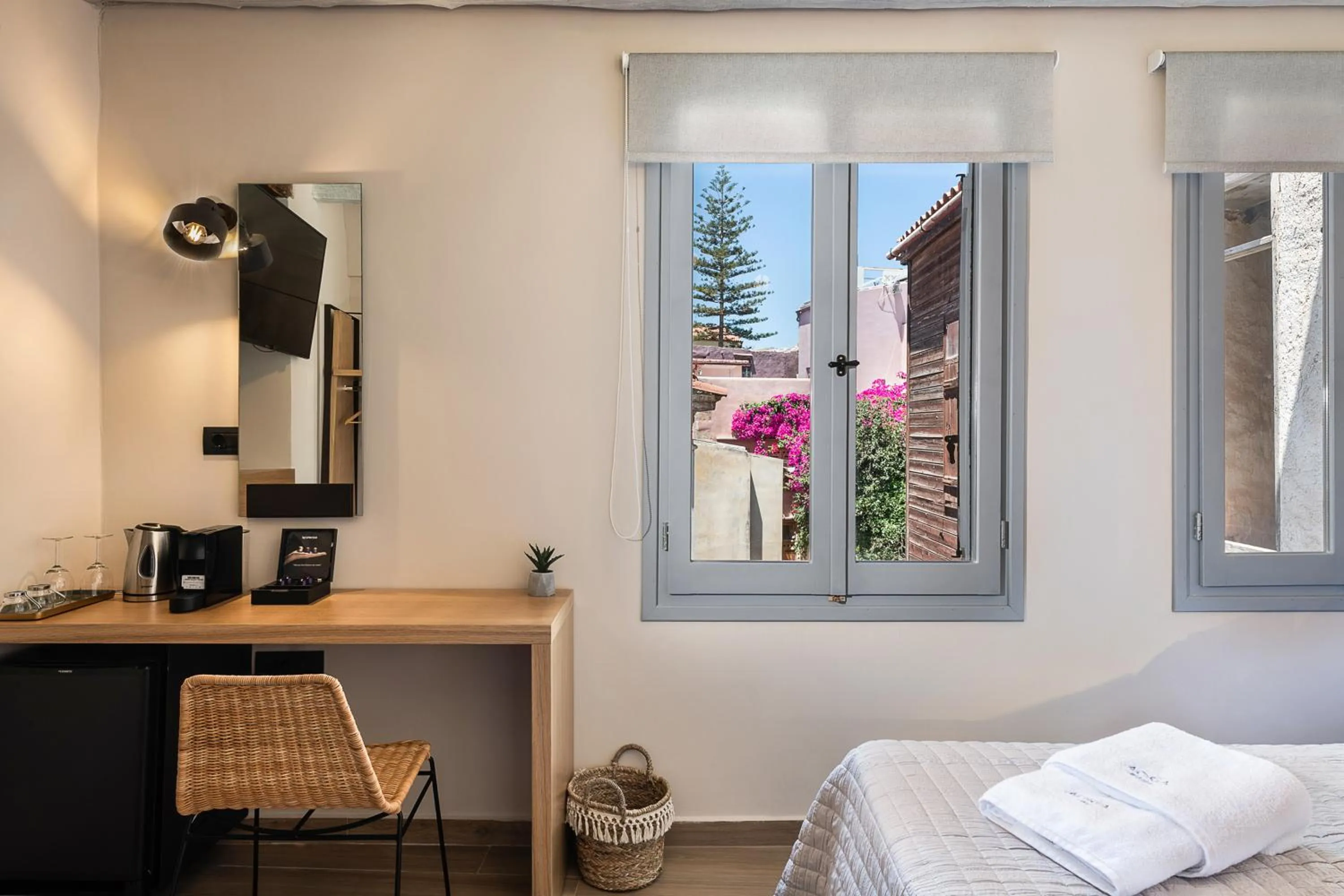 Coffee/tea facilities, Bed in Aoria Estate Old Port