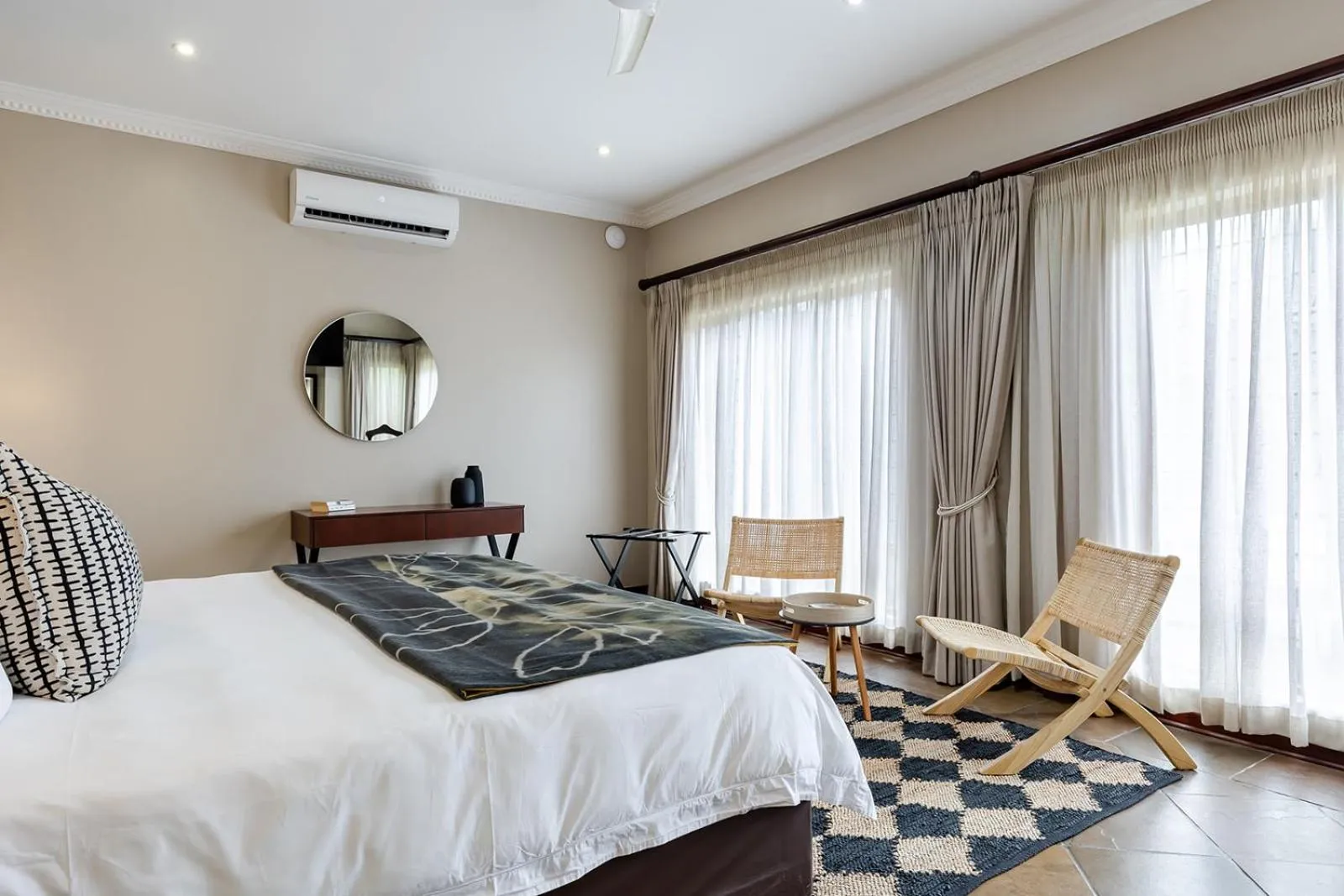 Bed in Matumi Golf Lodge