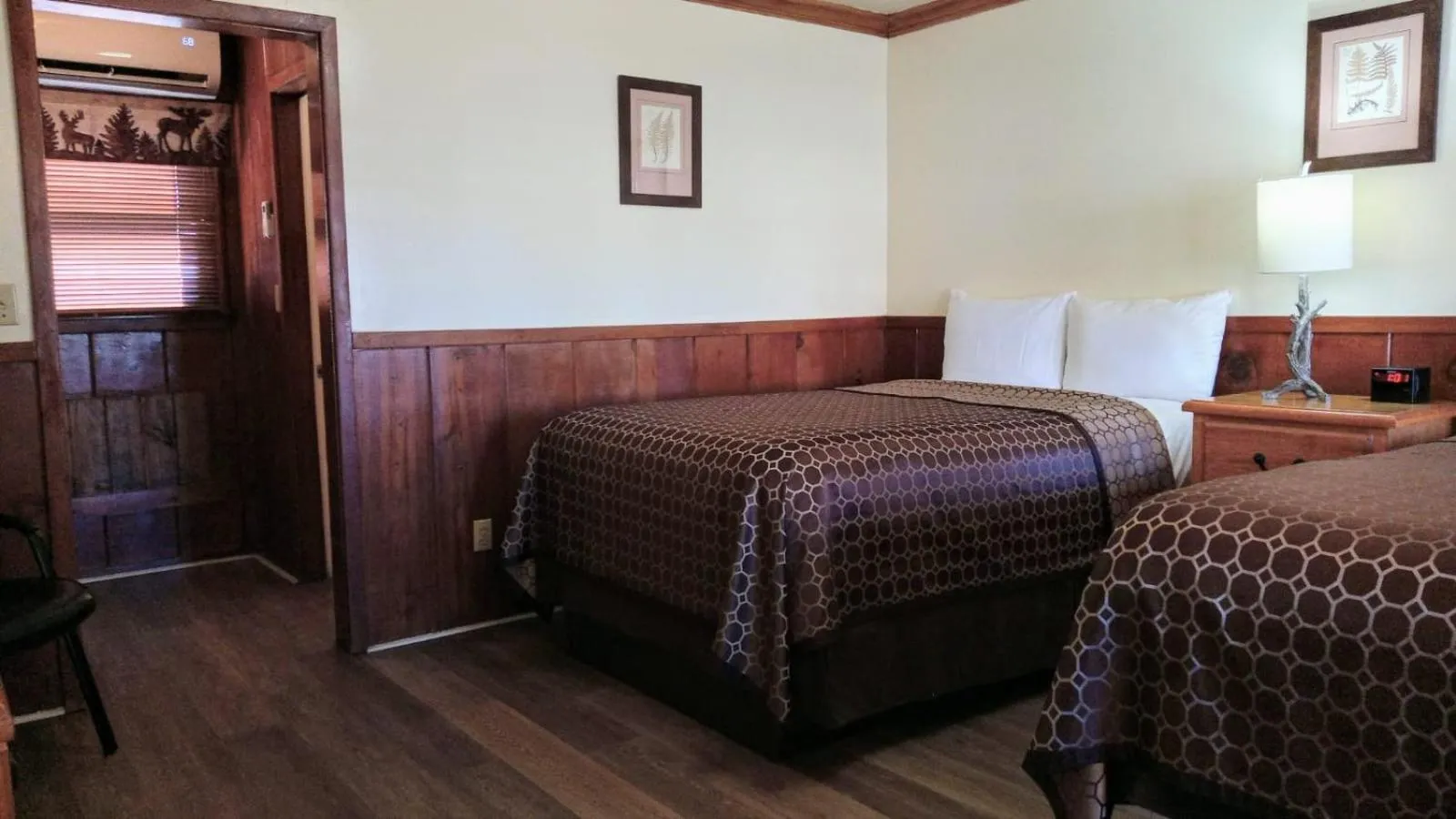 Bed in Kernville Inn