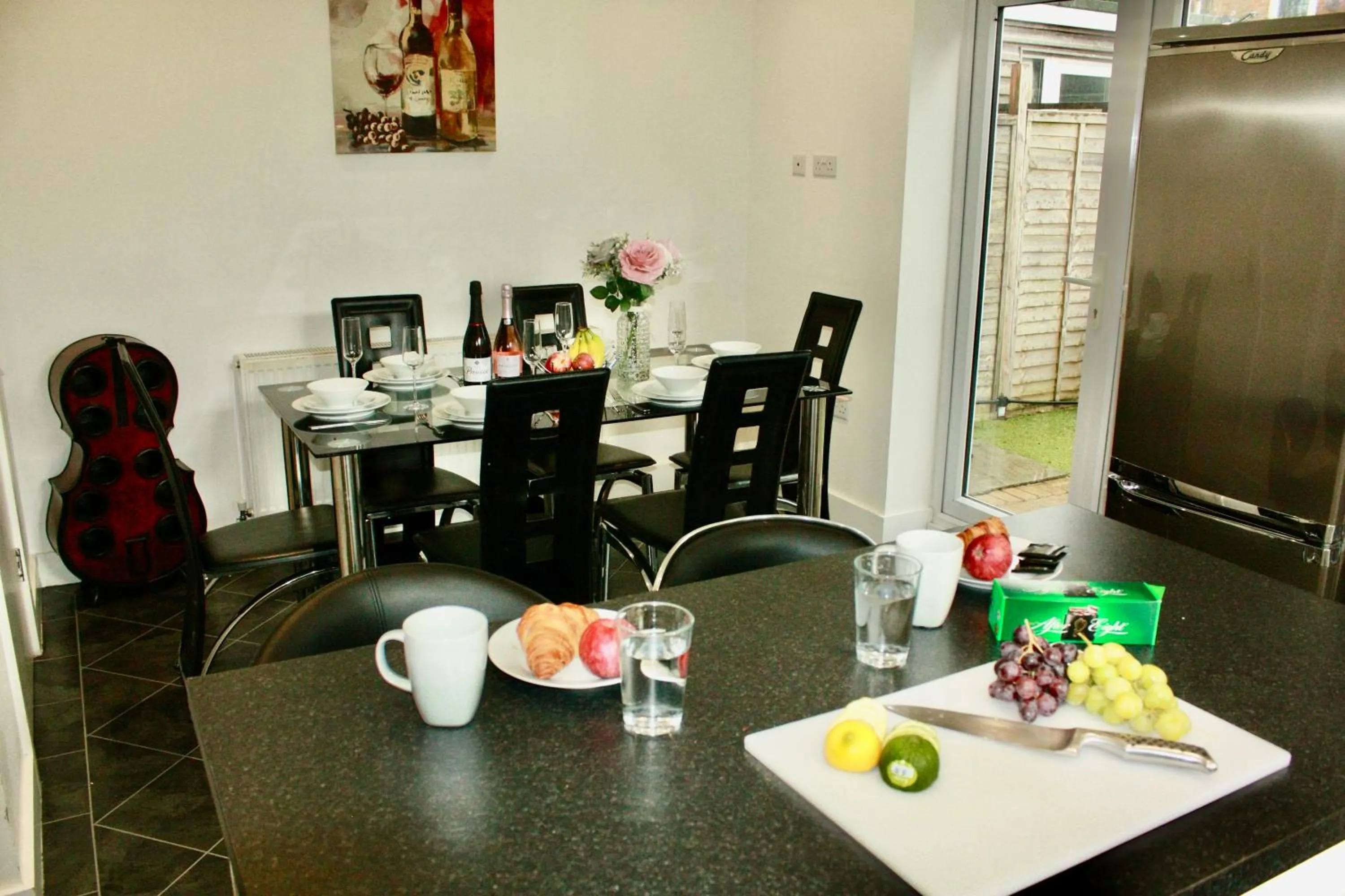 Food and drinks in Holiday Home Hot Tub & Sauna