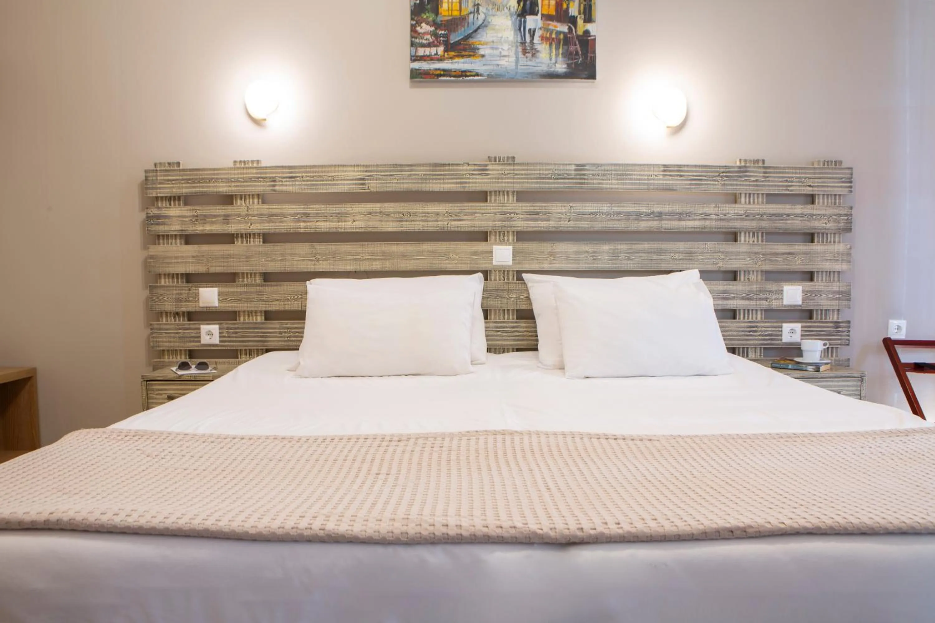 Bed in Athina résidence