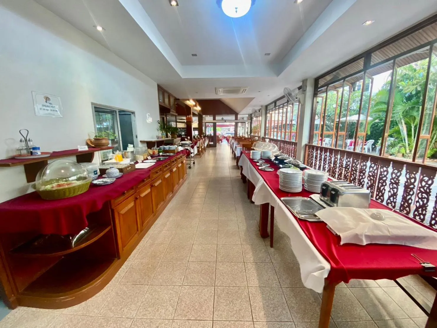 Restaurant/places to eat in Patong Palace Hotel - SHA Extra Plus