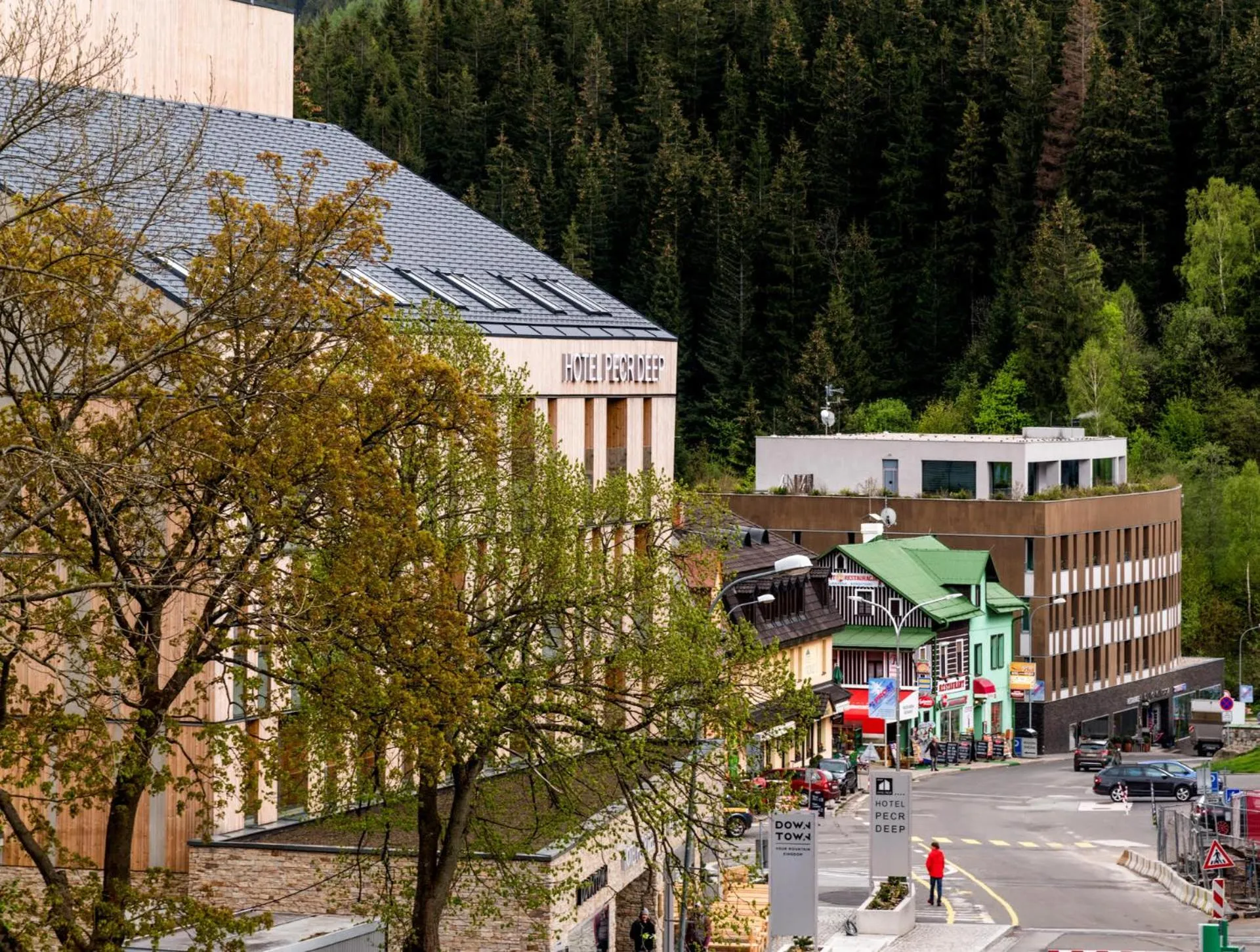 Property building in HOTEL PECR DEEP