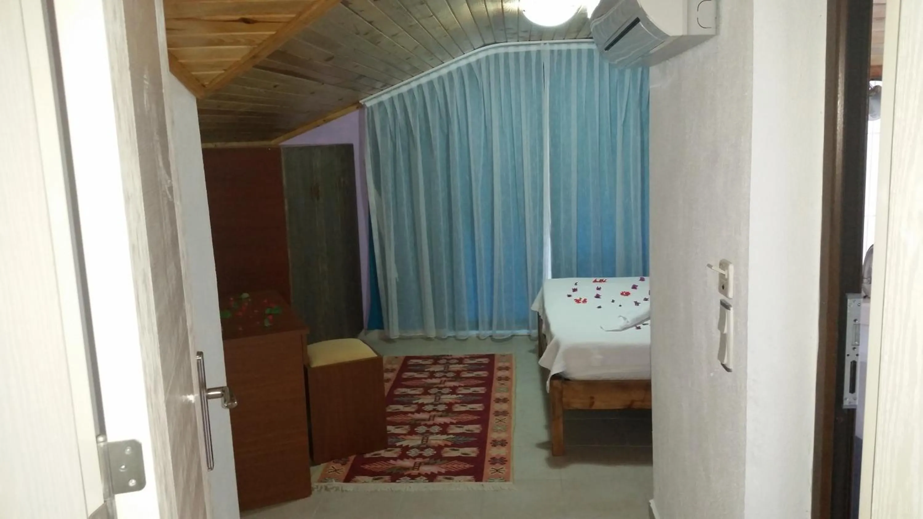 Bedroom in Hotel Riverside