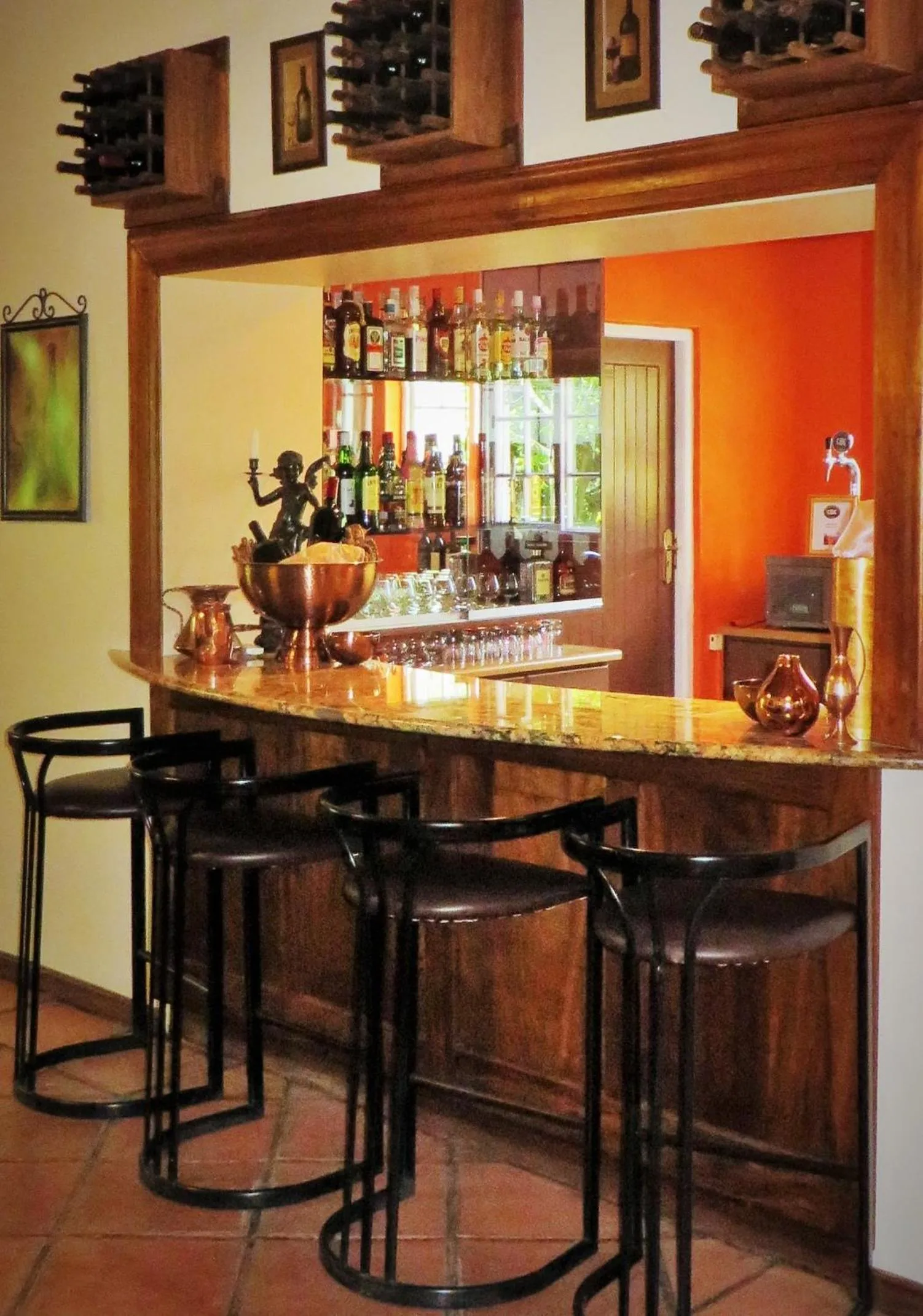 Lounge or bar in Le Manoir de Brendel