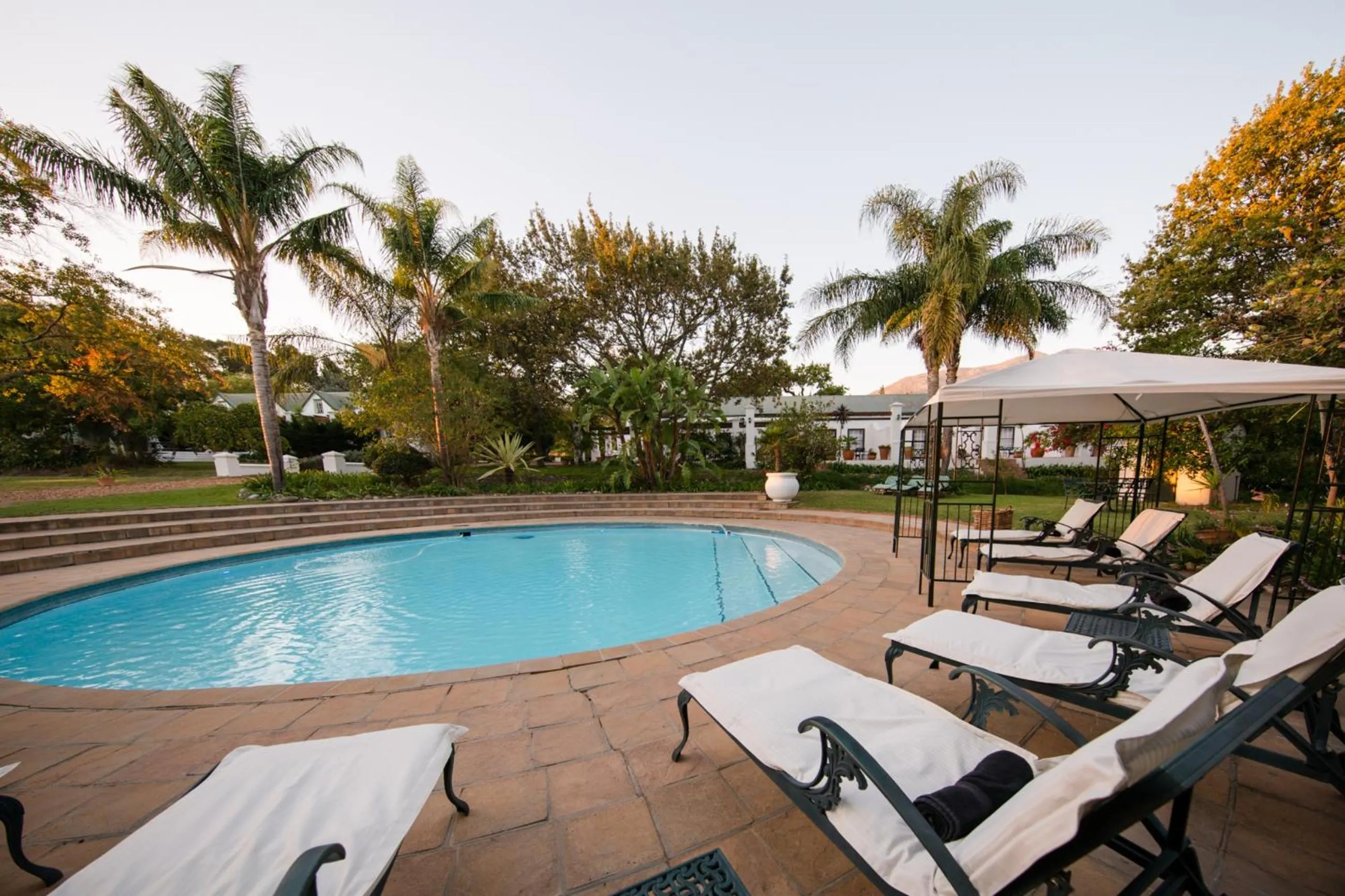 Autumn in Le Manoir de Brendel