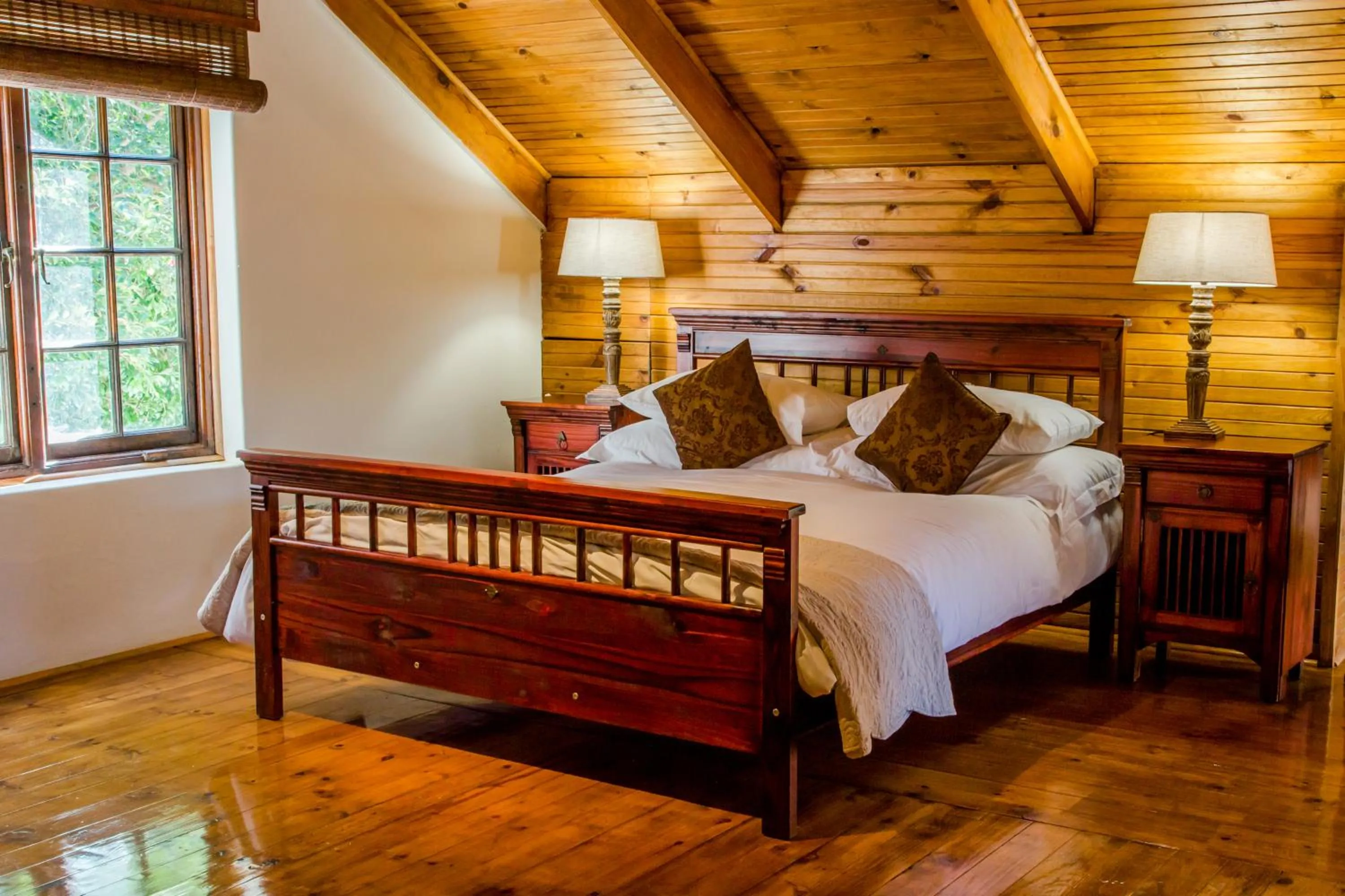 Day, Bed in Le Manoir de Brendel