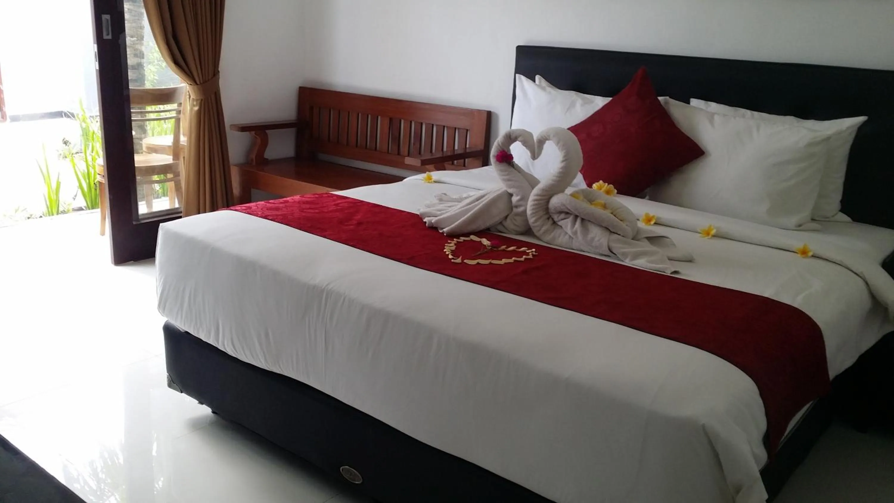 Day, Bed in Palm Bamboo Hotel