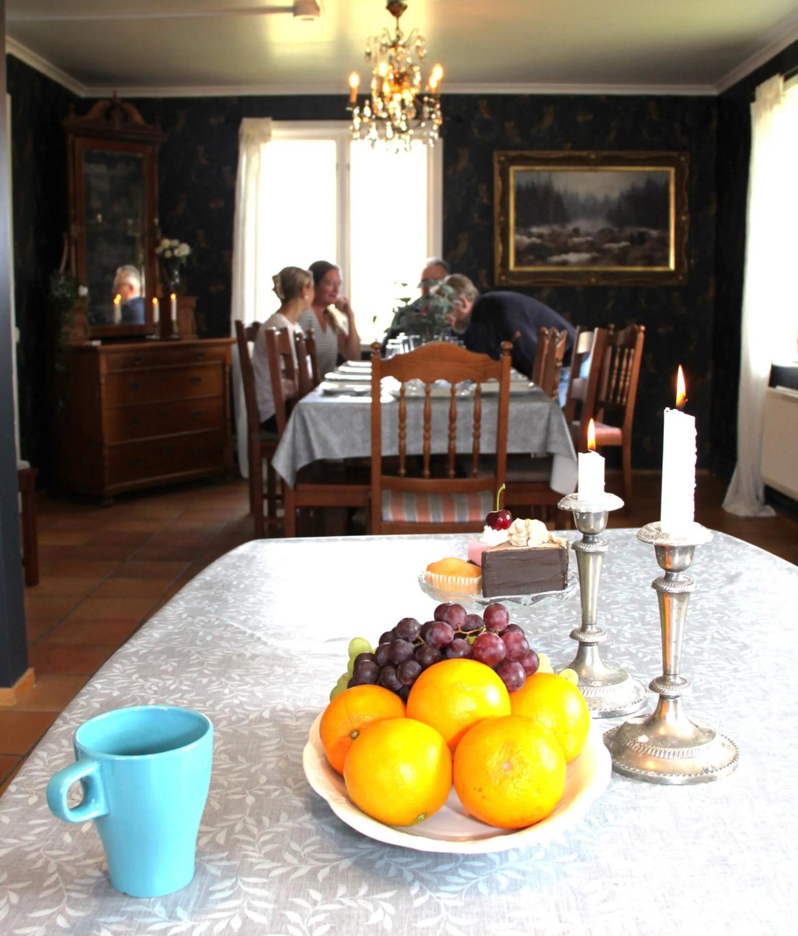 Food and drinks in Älgbergets Bed & Breakfast