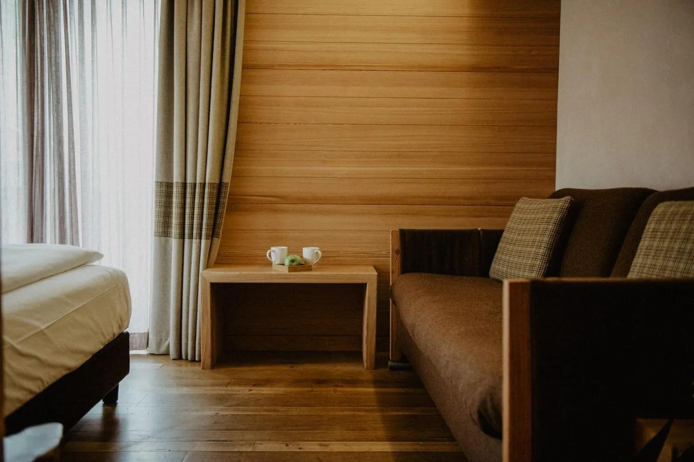 Living room, Bed in Hotel Larice