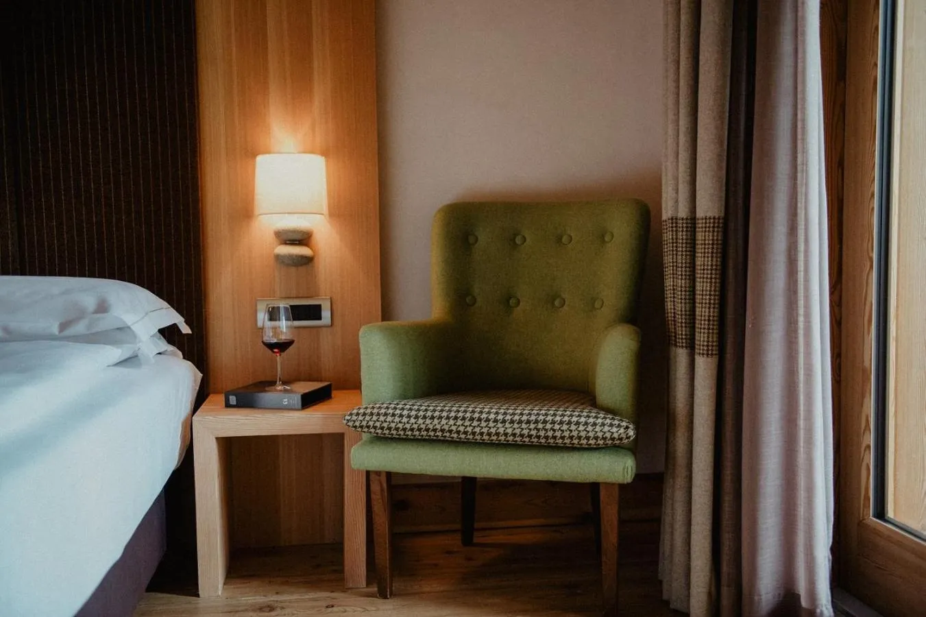 Decorative detail, Bed in Hotel Larice