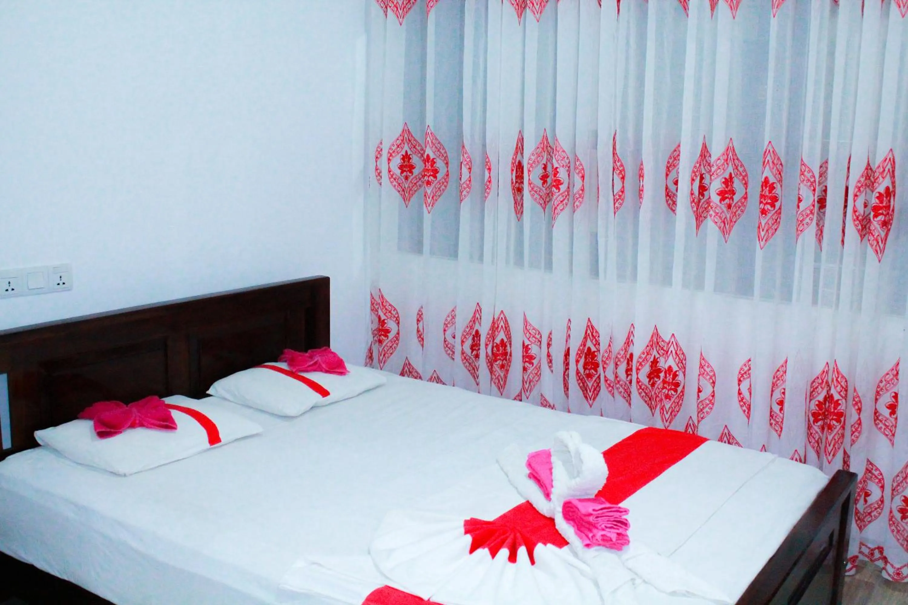 Bed in Lavender Home Yala Safari