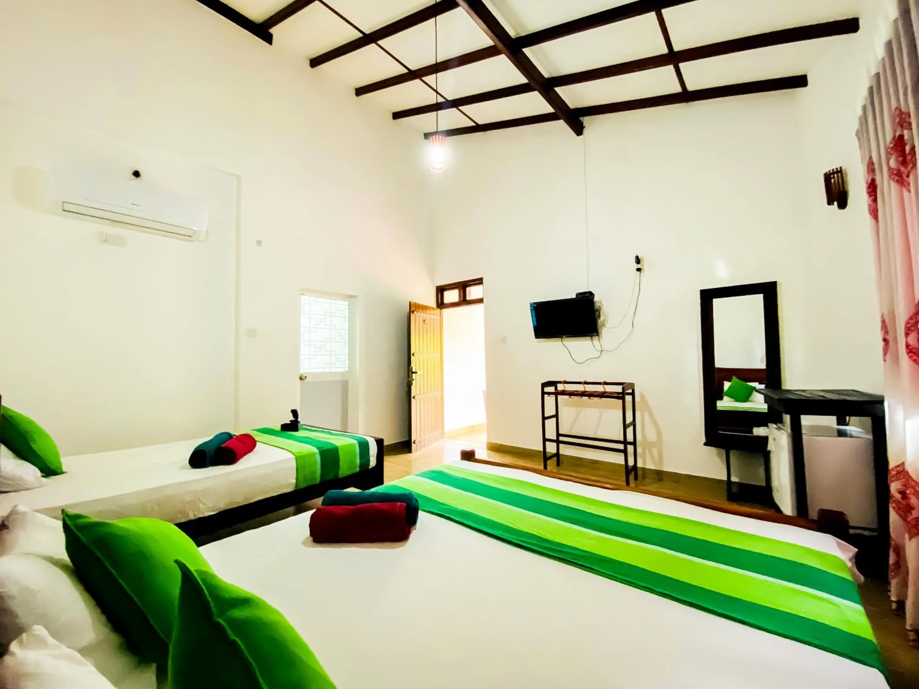 Bed in Lavender Home Yala Safari