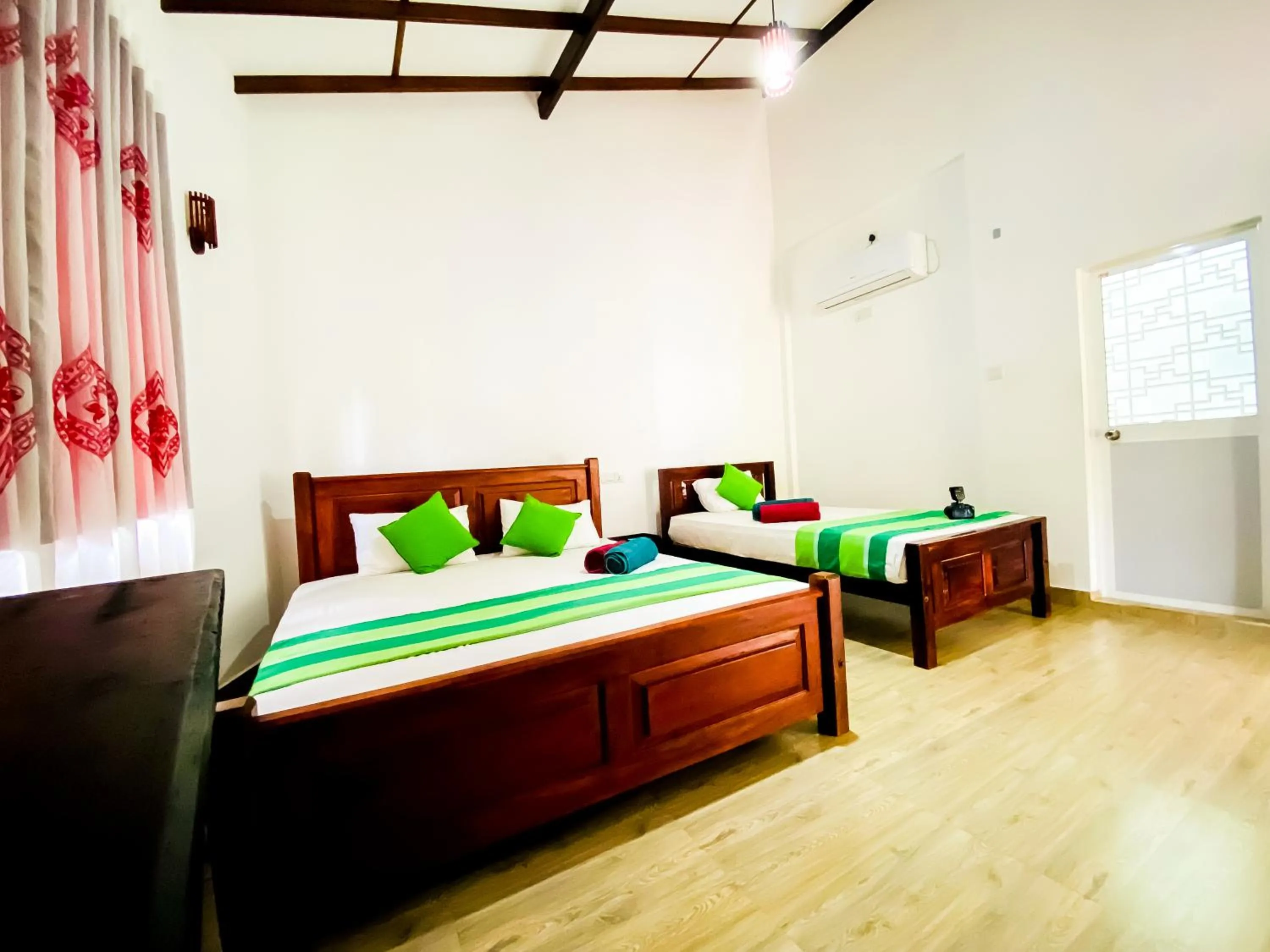 Bed in Lavender Home Yala Safari