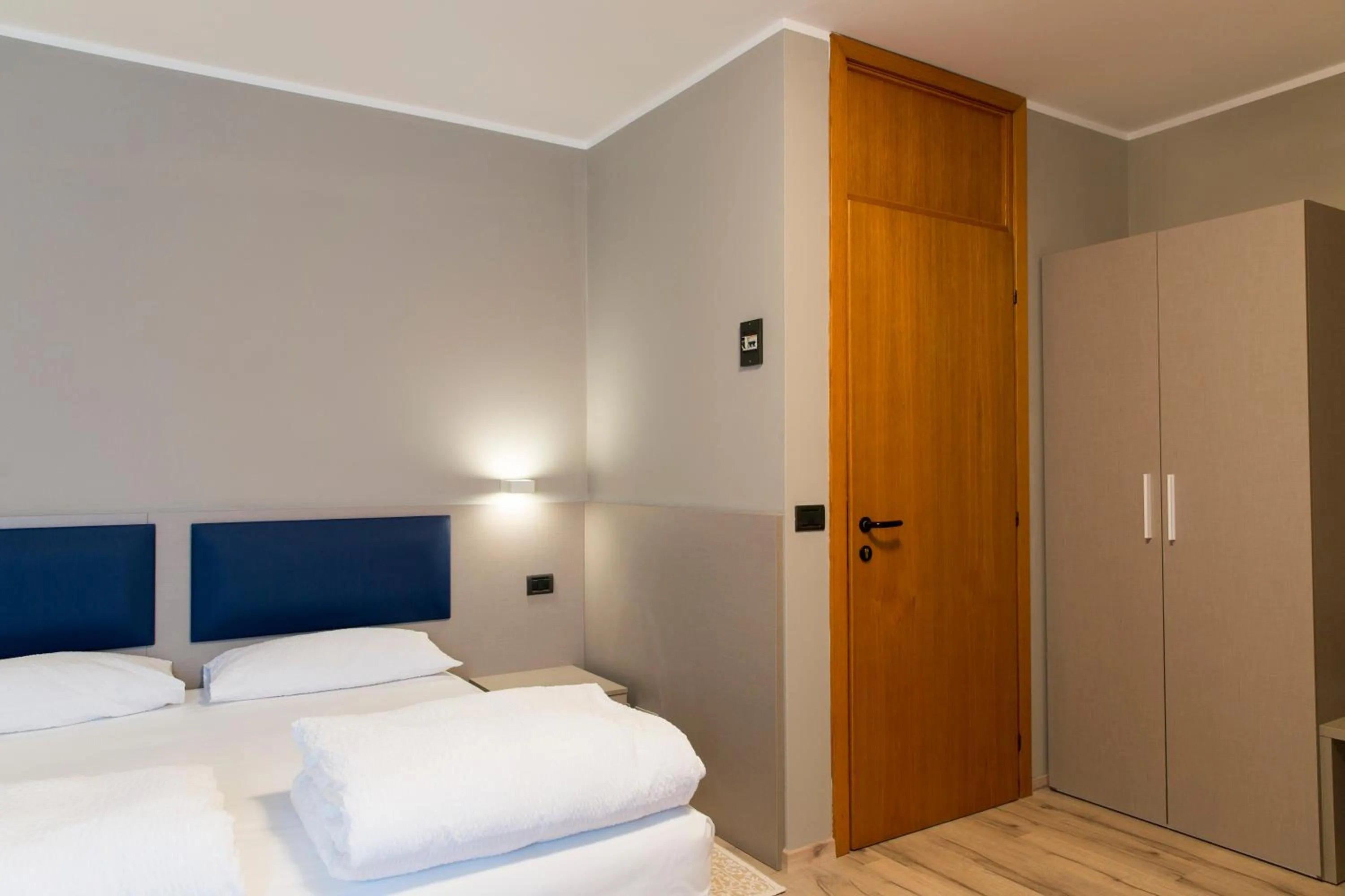 Bedroom, Bed in Albergo Montenegro