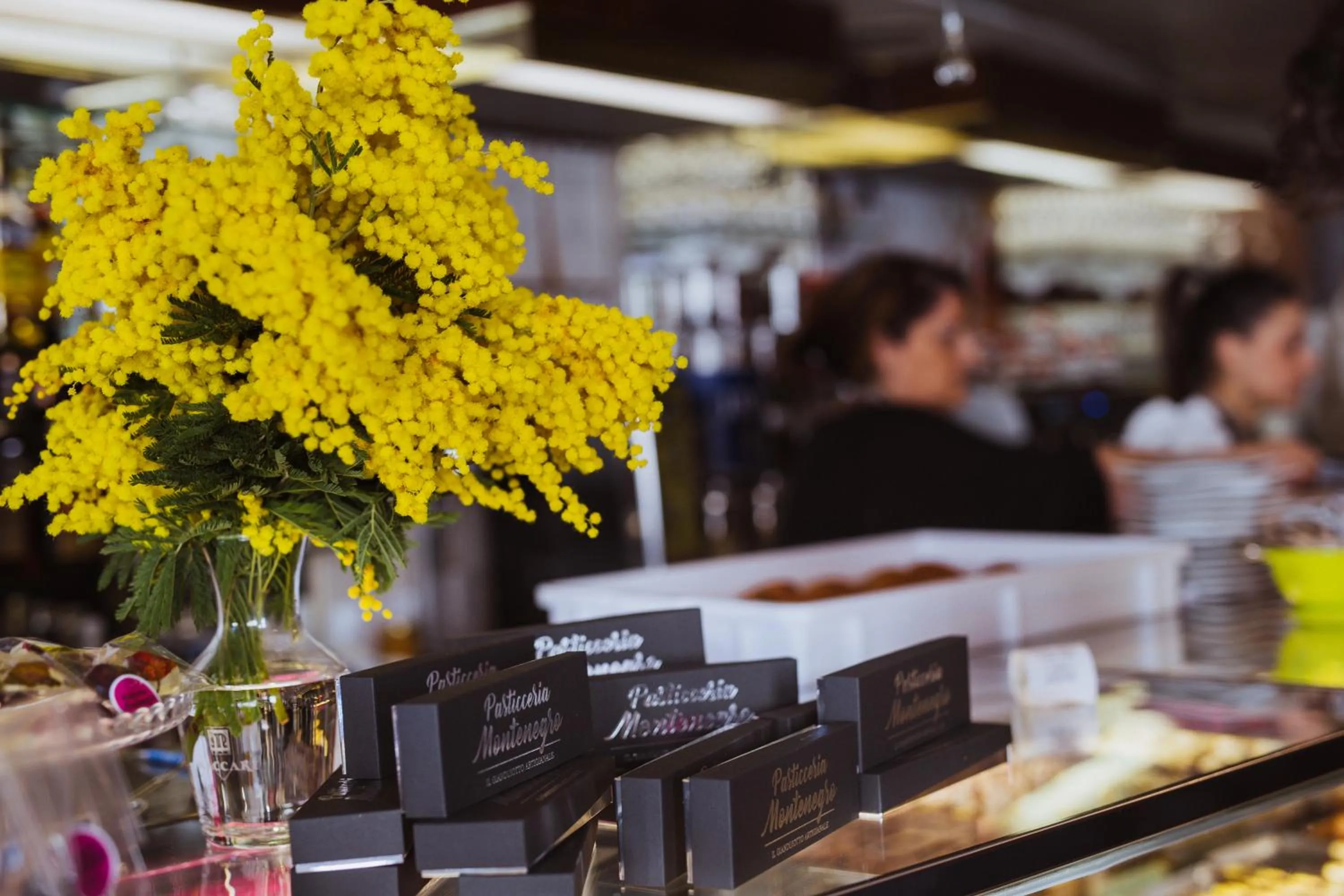 Restaurant/places to eat in Albergo Montenegro