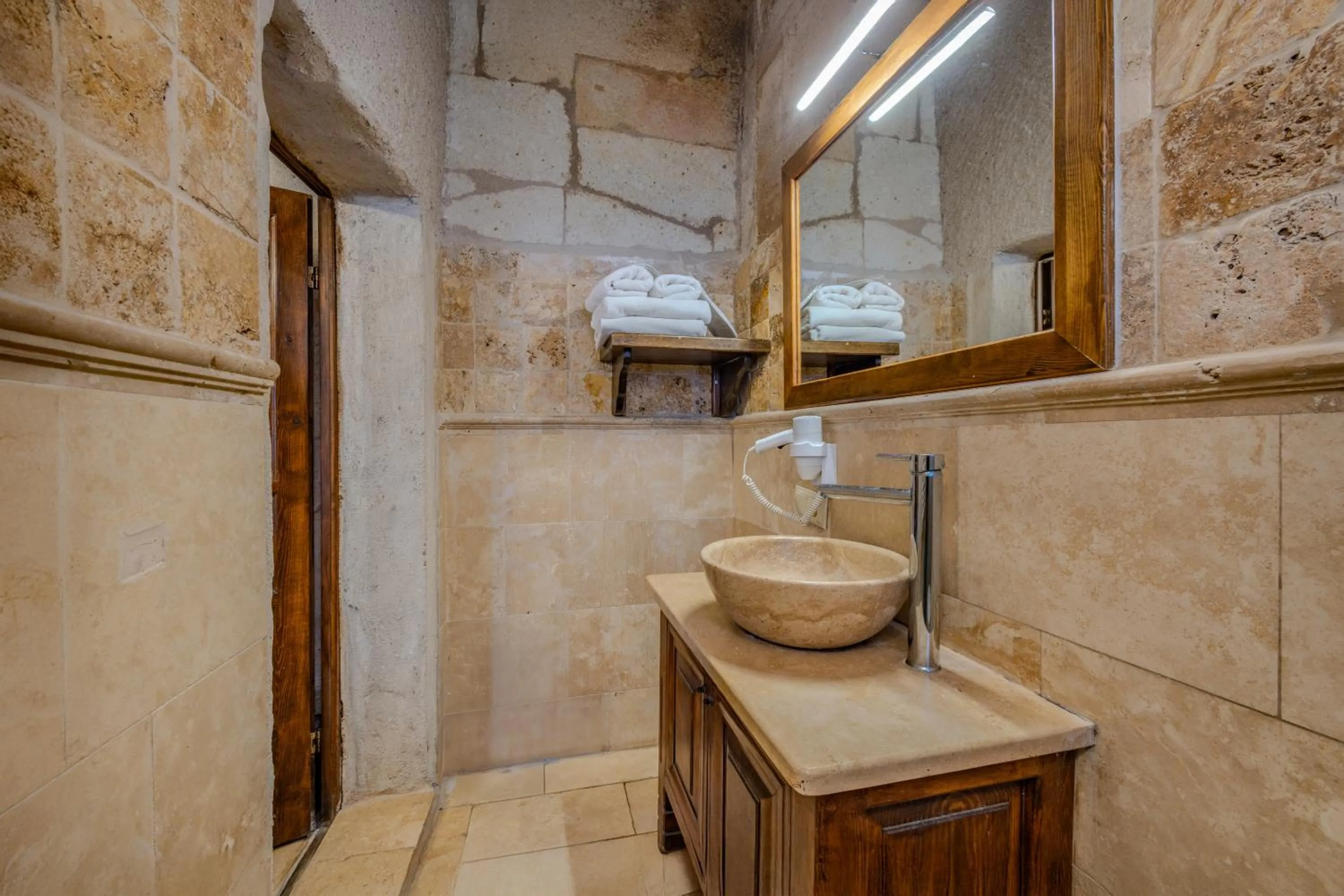 Bathroom in Castle Cave Hotel