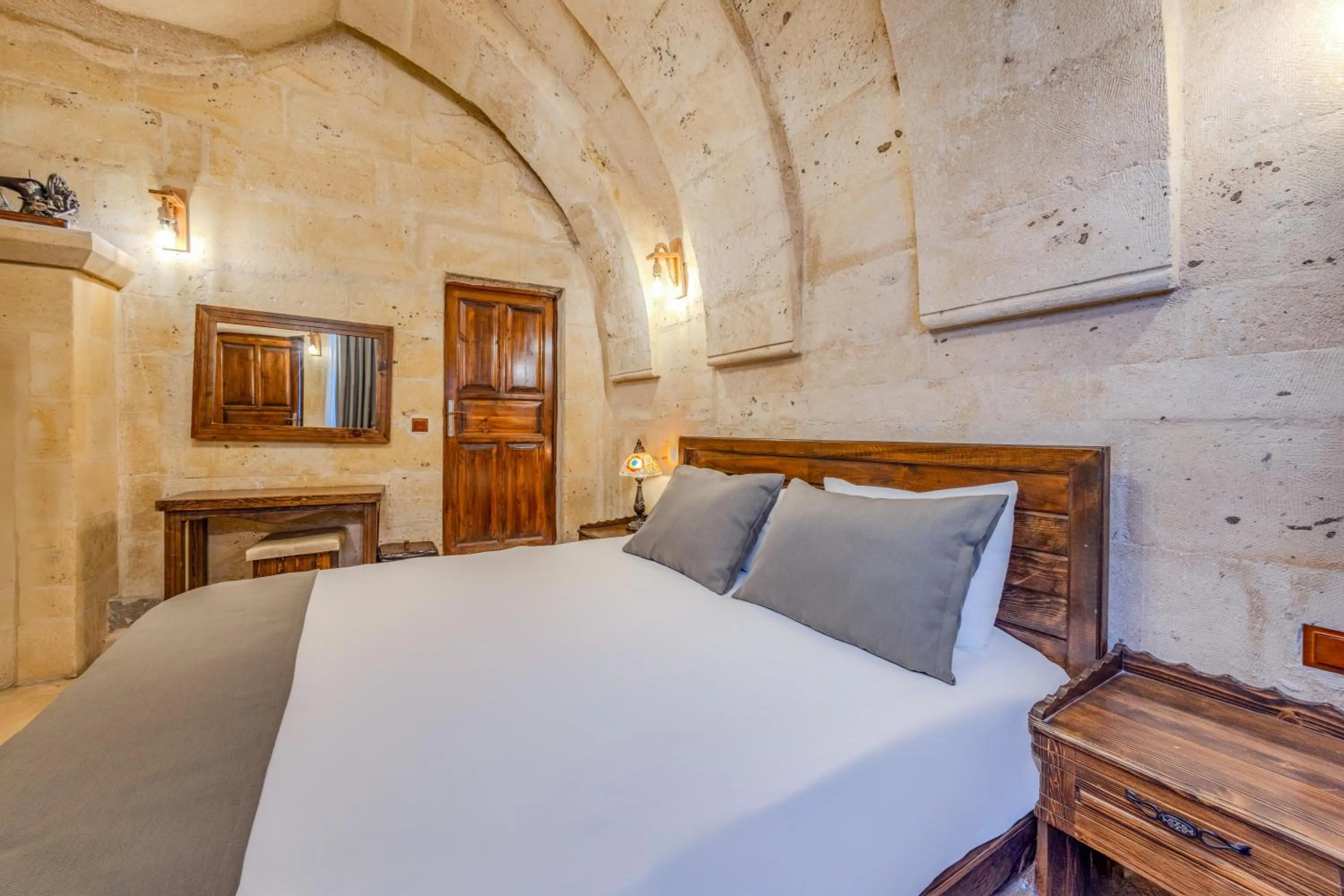 Bed in Castle Cave Hotel